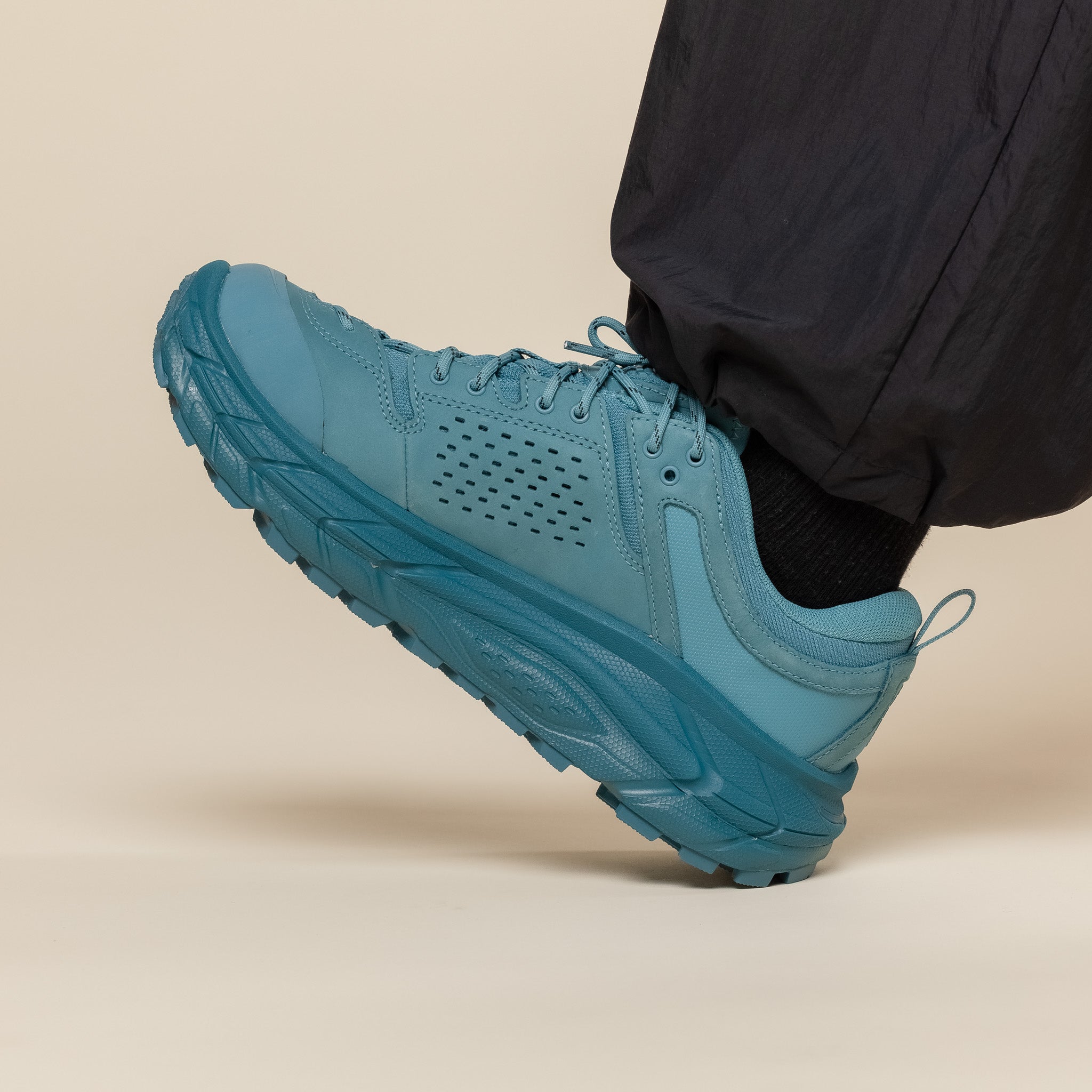 HOKA - Tor Ultra Lo Hiking Shoe - Aurora Aqua / Tidal Wave