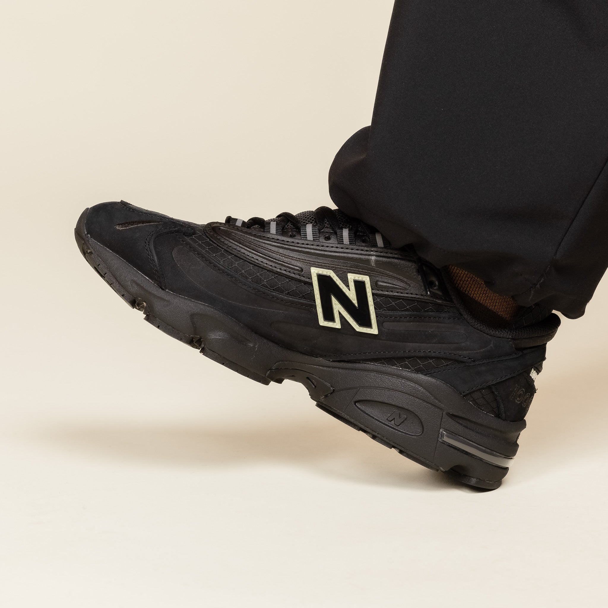 New Balance - M1000 Cordura - Black / Black M1000NBB