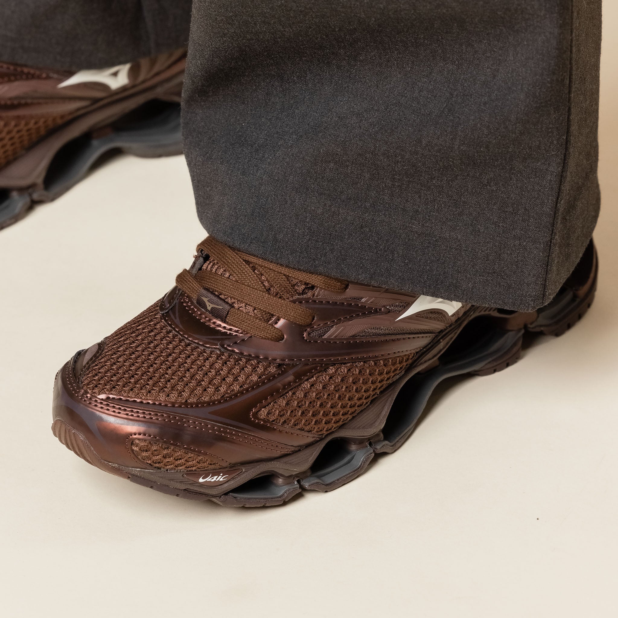 Mizuno - Wave Prophecy LS - Chicory Coffee / Black / Chicory Coffee