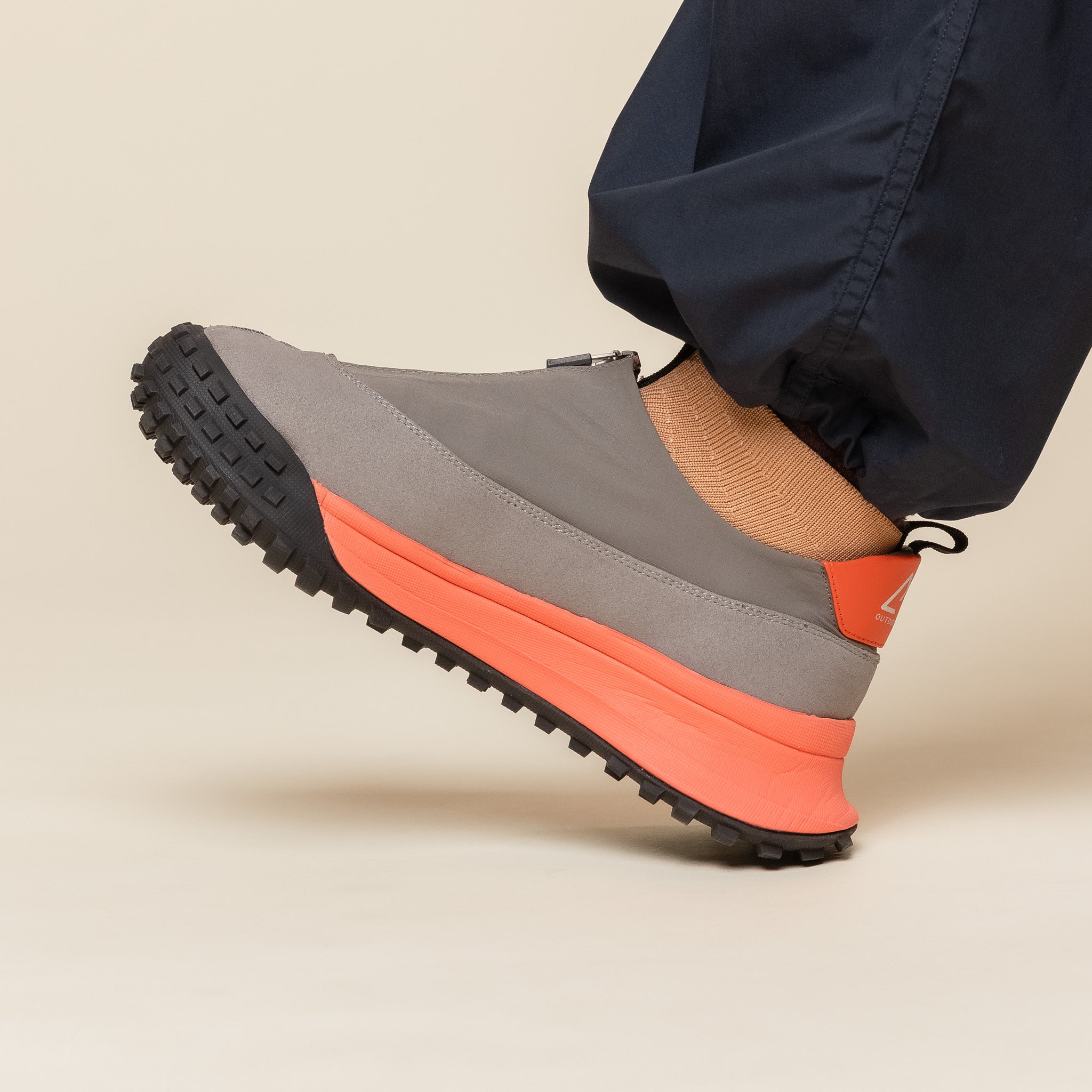 CMF Comfy Outdoor Garment - Approach Trainers 03 - Wolf Grey / Pink