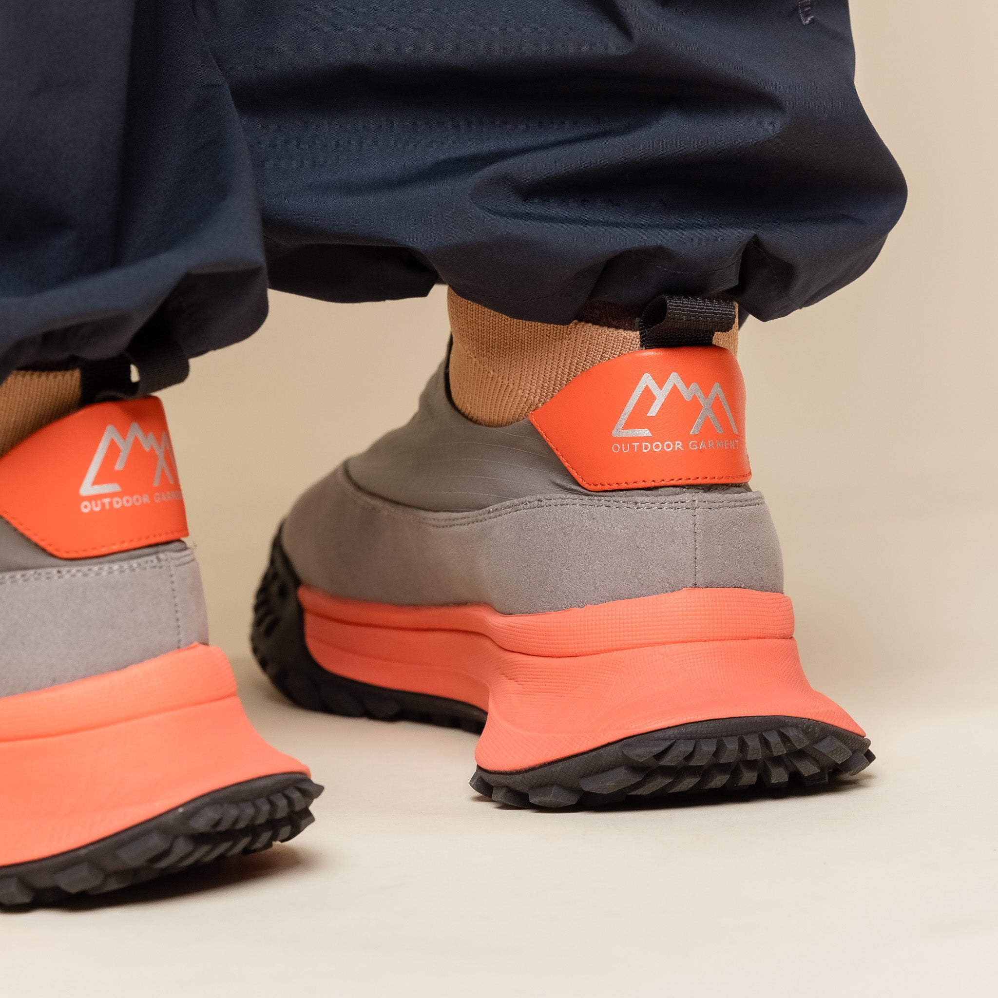 CMF Comfy Outdoor Garment - Approach Trainers 03 - Wolf Grey / Pink