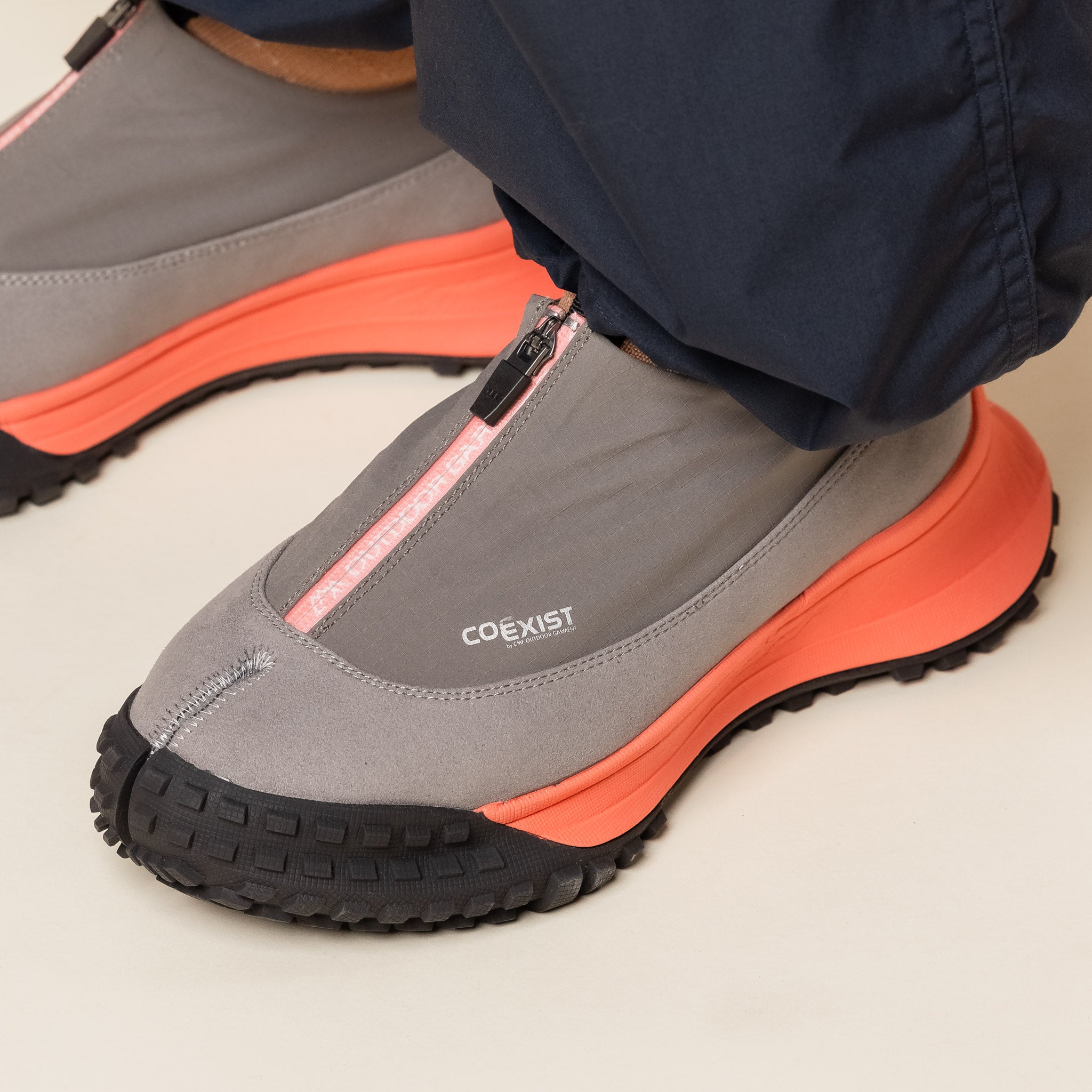 CMF Comfy Outdoor Garment - Approach Trainers 03 - Wolf Grey / Pink