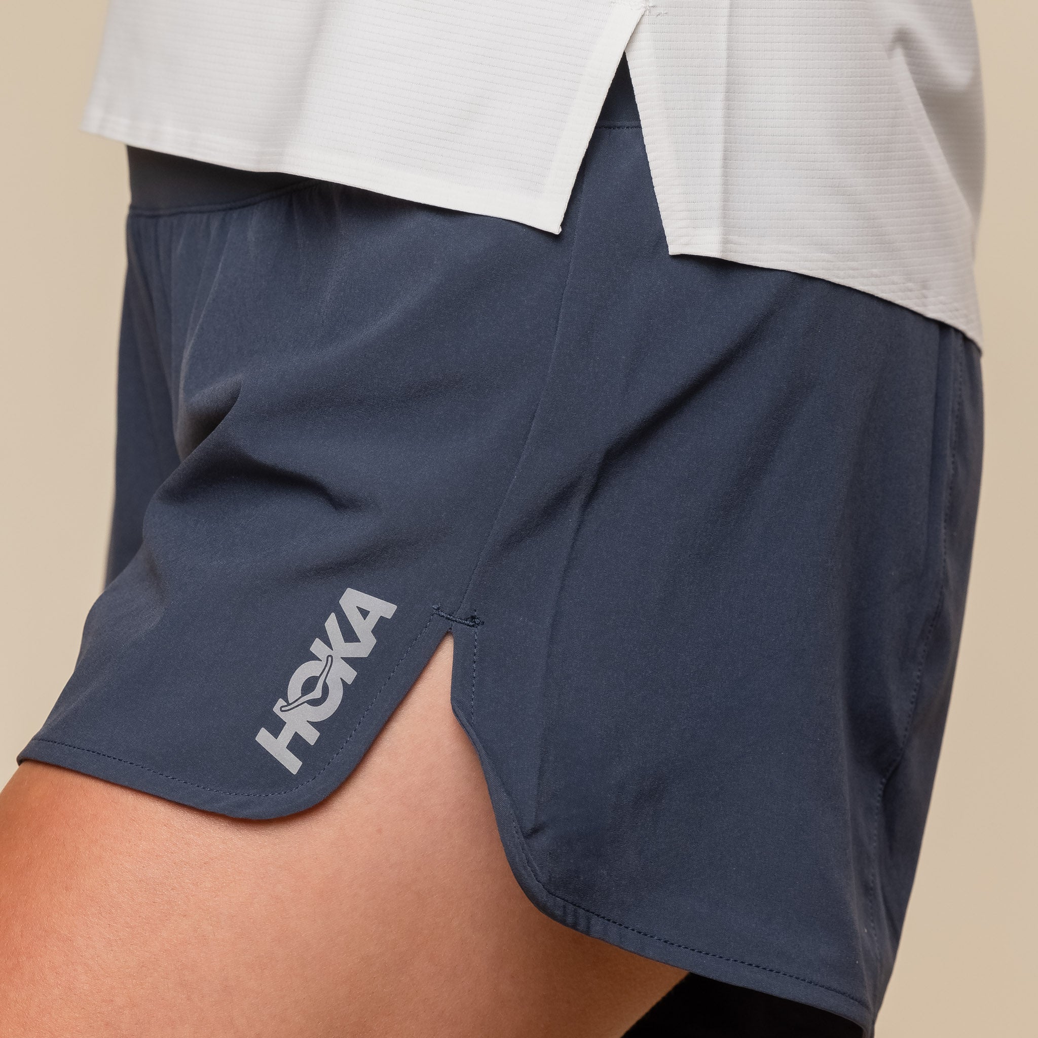 HOKA - Women's Glide Short MR 3.5" Brief - Varsity Navy
