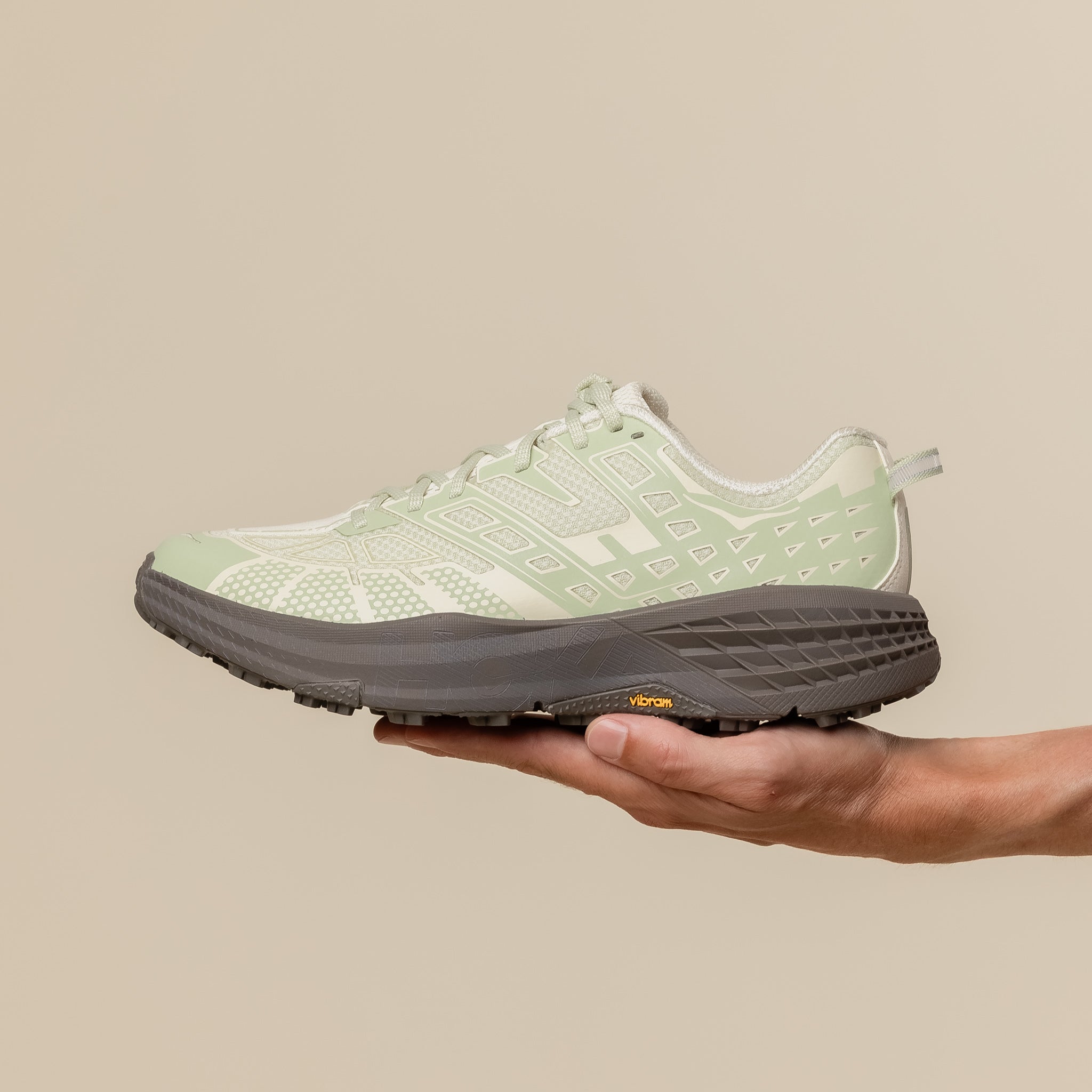 HOKA - Stealth/Tech Speedgoat 2 - Morning Dew/Cliff Grey