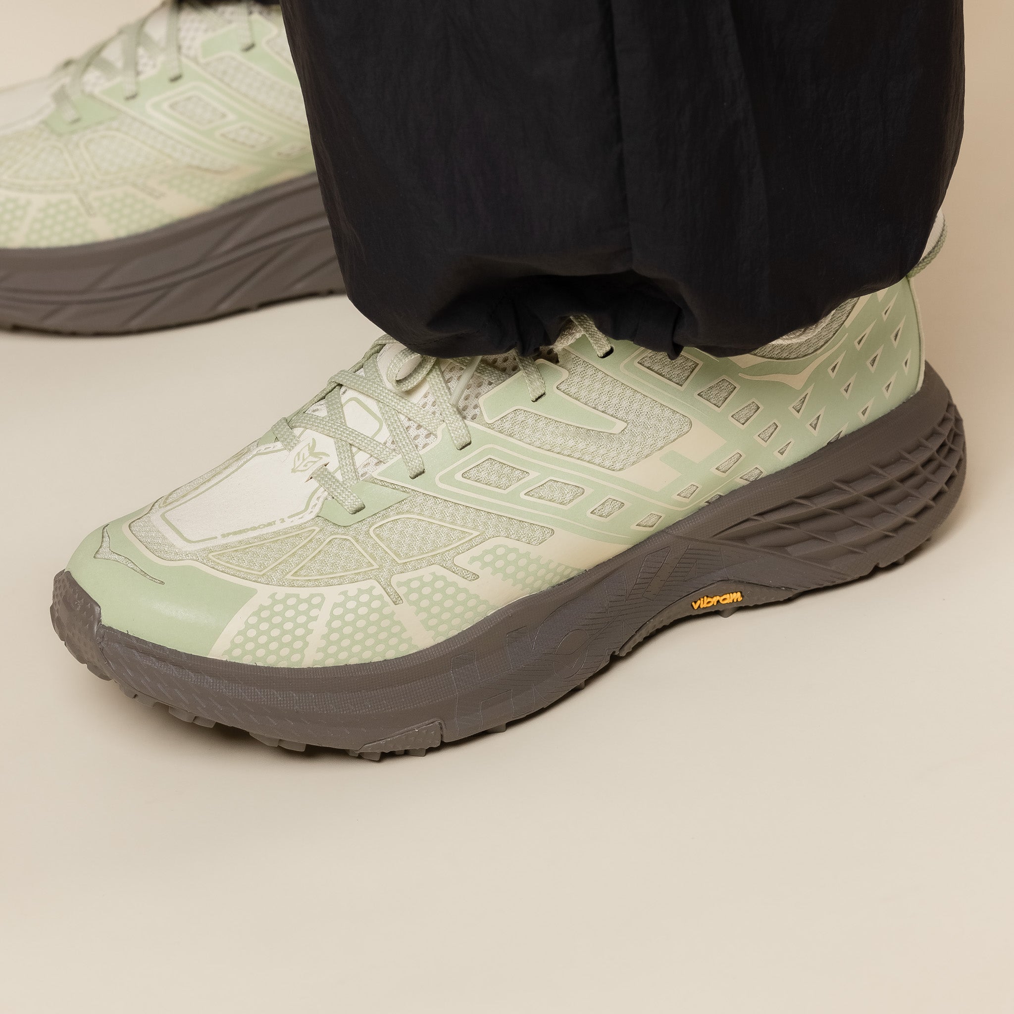 HOKA - Stealth/Tech Speedgoat 2 - Morning Dew/Cliff Grey