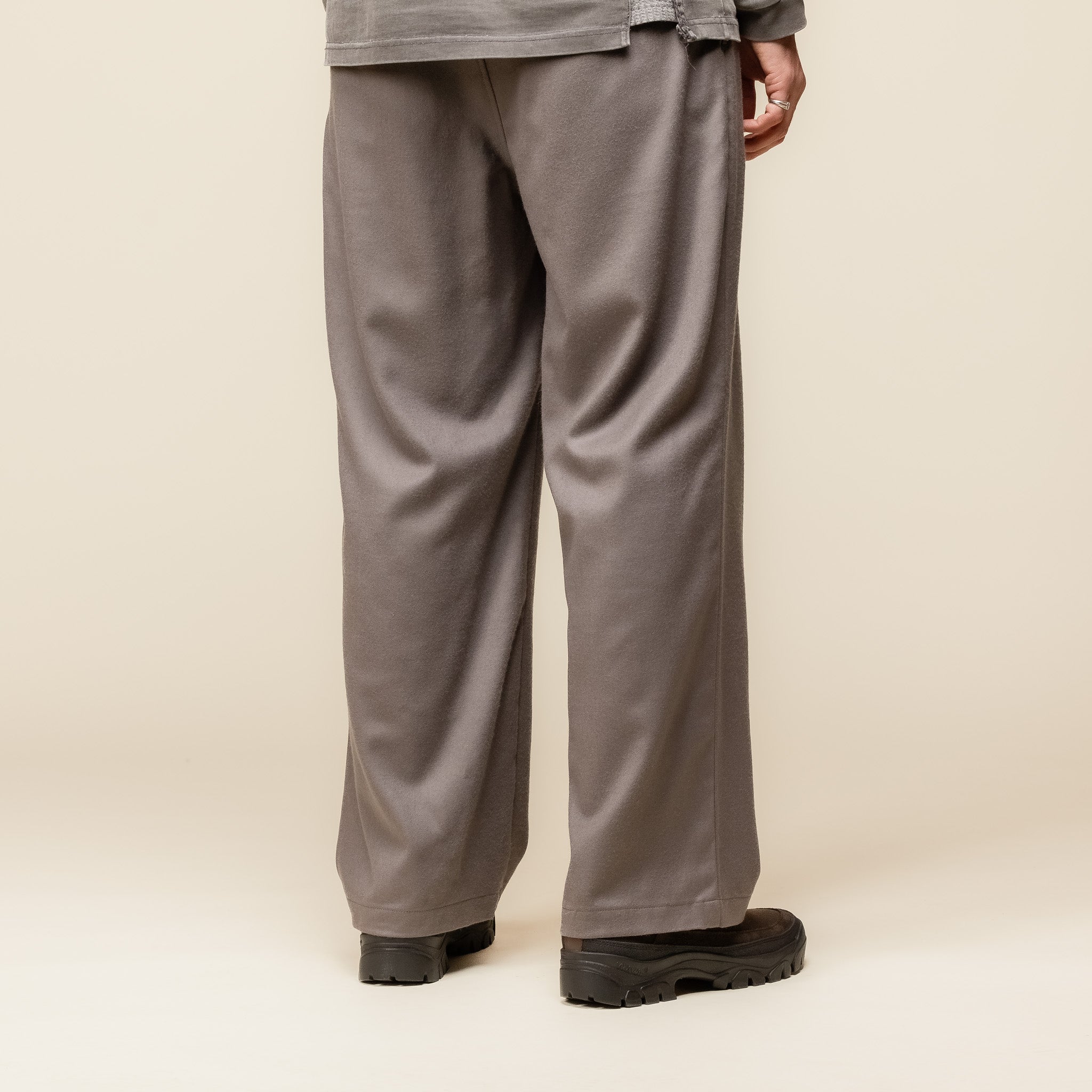 Still by Hand - Box Pleat Wool Pants - Greige PT07243 "still by hand uk stockist" "still by hand"