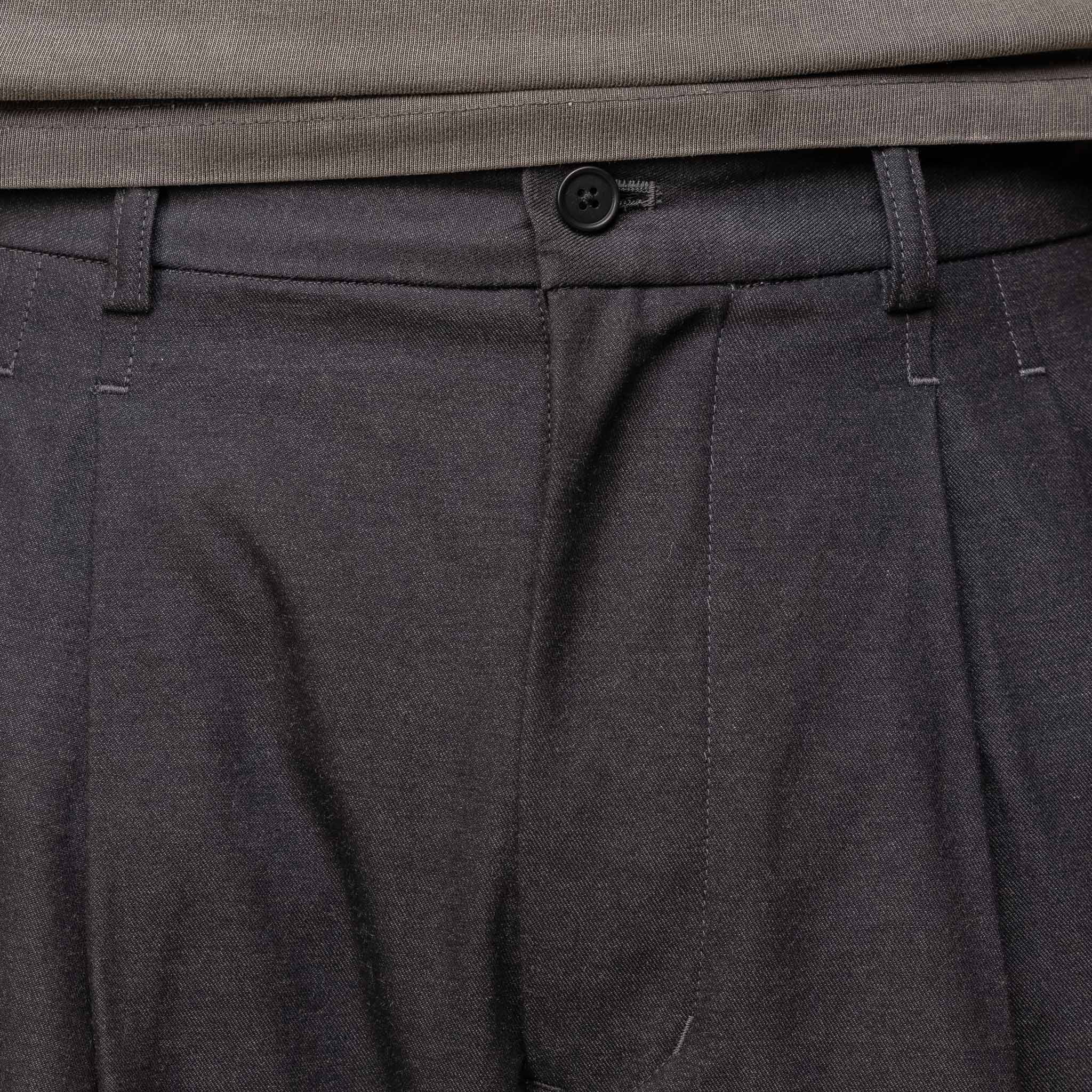 Still by Hand - Deep Tuck Pressed Pants - Charcoal PT09243