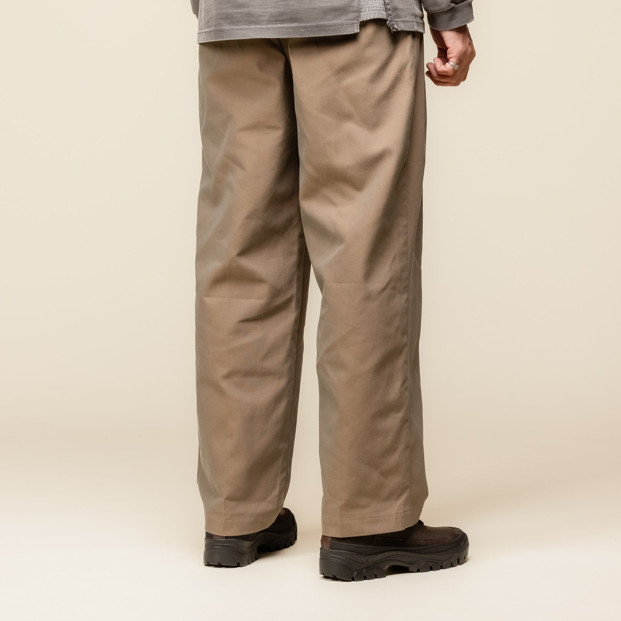 Still by Hand - Deep Tuck Pressed Pants - Olive PT09243