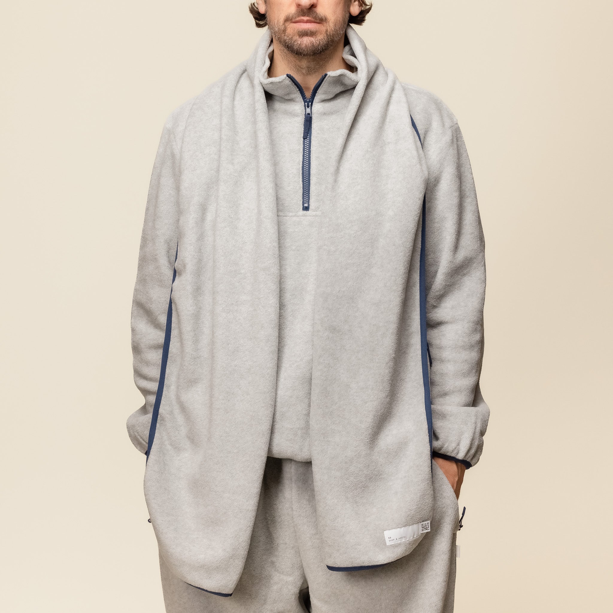 SO SHOP & HOSTEL NAKAMEGURO - Fleece Muffler / Scarf - Grey