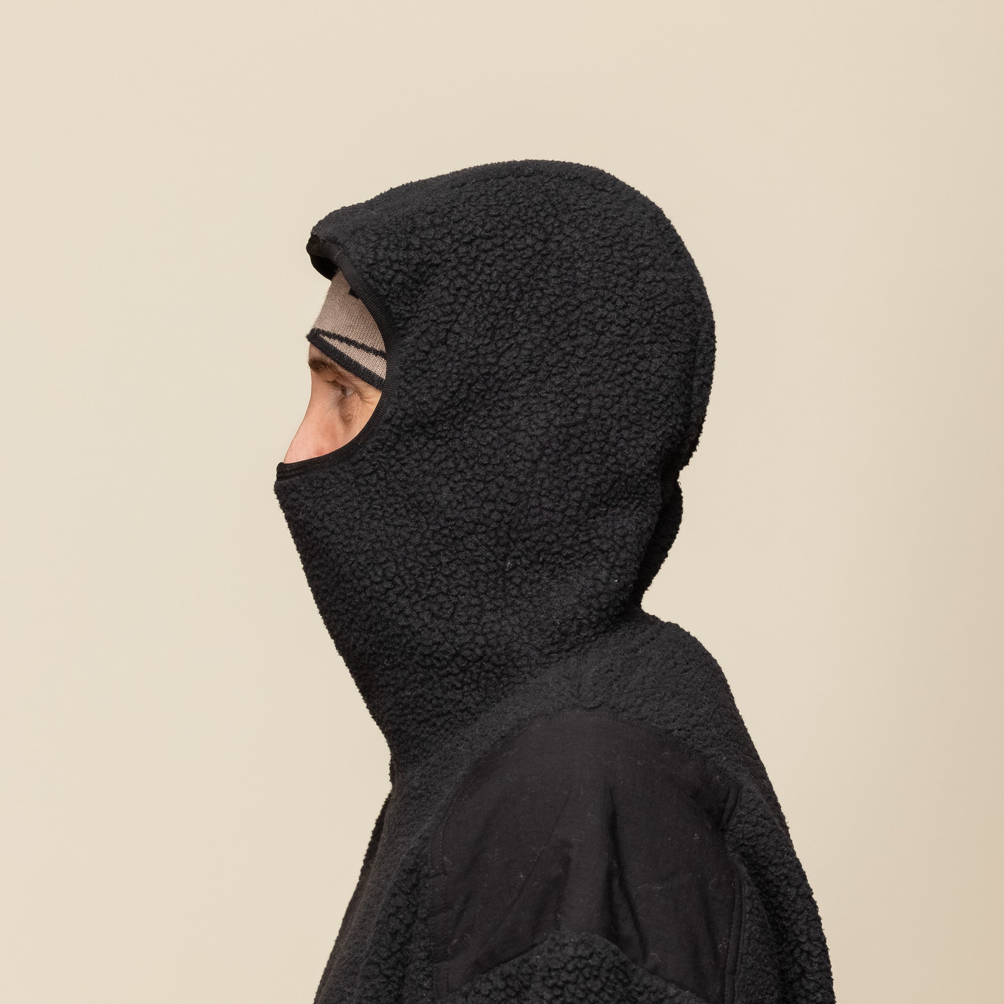 SO SHOP & HOSTEL NAKAMEGURO - Polartec Balaclava Hoodie - Black