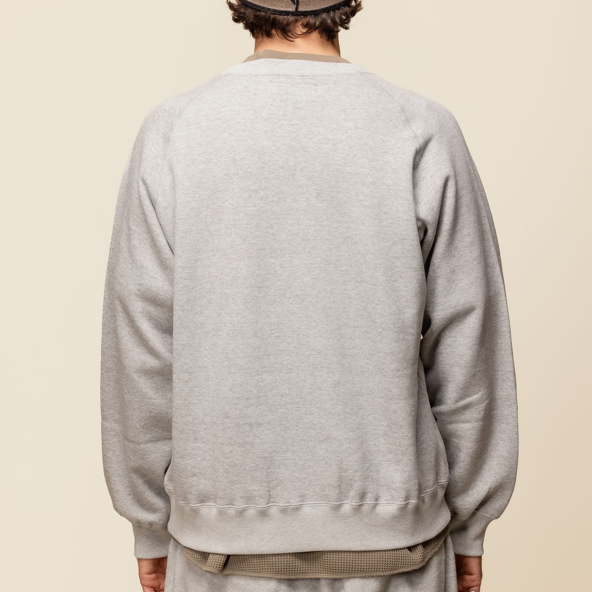 SO SHOP & HOSTEL NAKAMEGURO - Crew Neck Sweatshirt - Grey