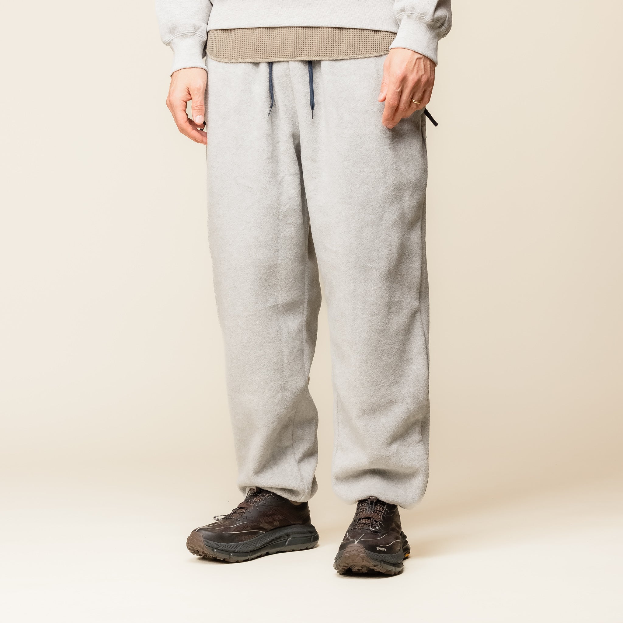 SO SHOP & HOSTEL NAKAMEGURO - Fleece Pants - Grey