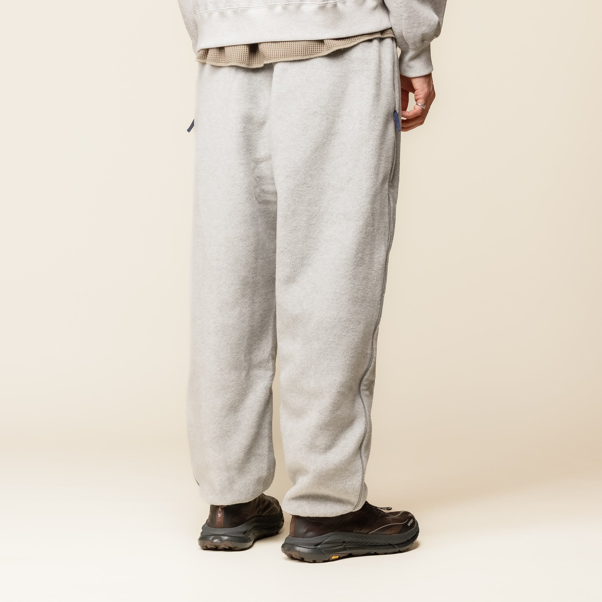 SO SHOP & HOSTEL NAKAMEGURO - Fleece Pants - Grey