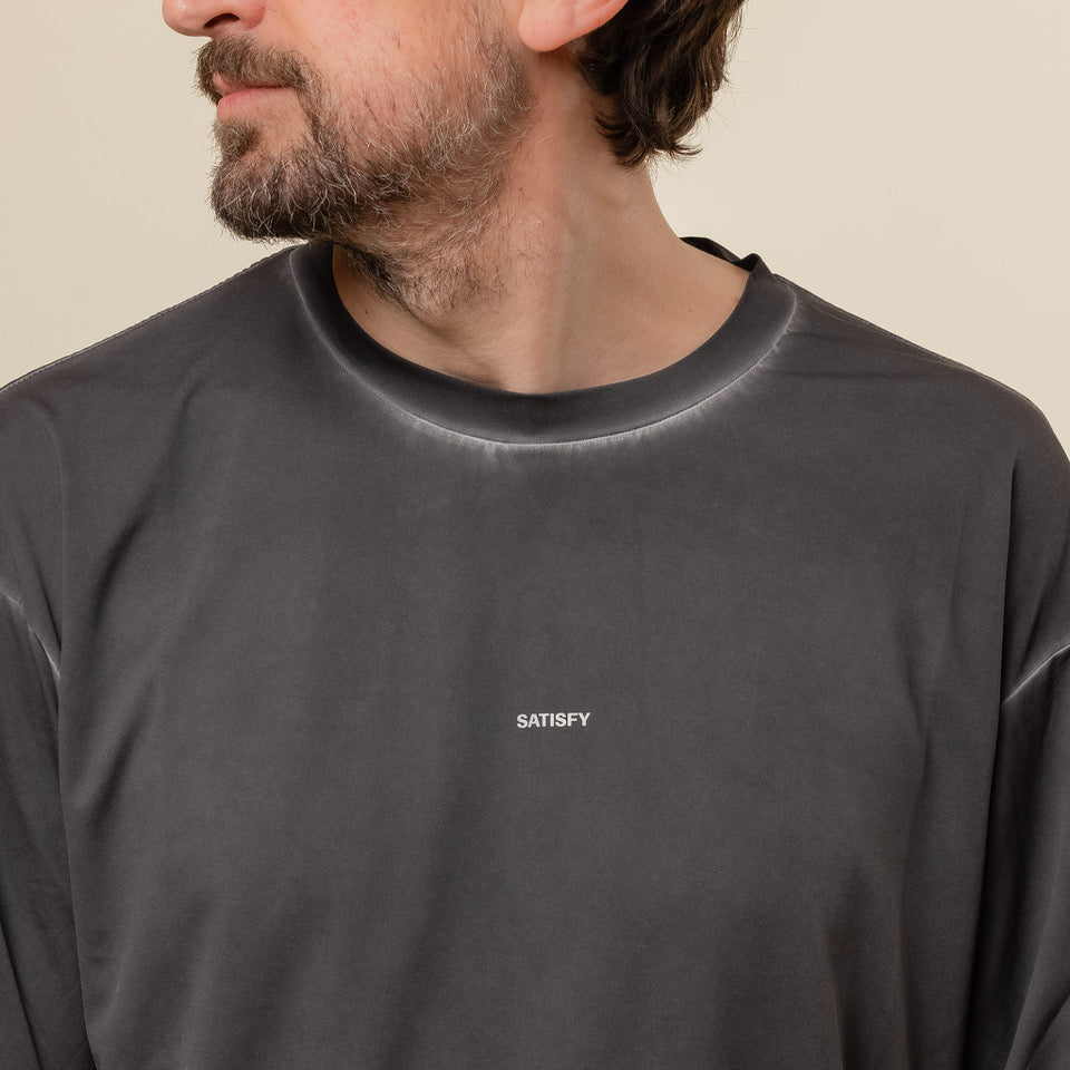 Satisfy Running - AuraLite™ Long T-Shirt - Pigment Black