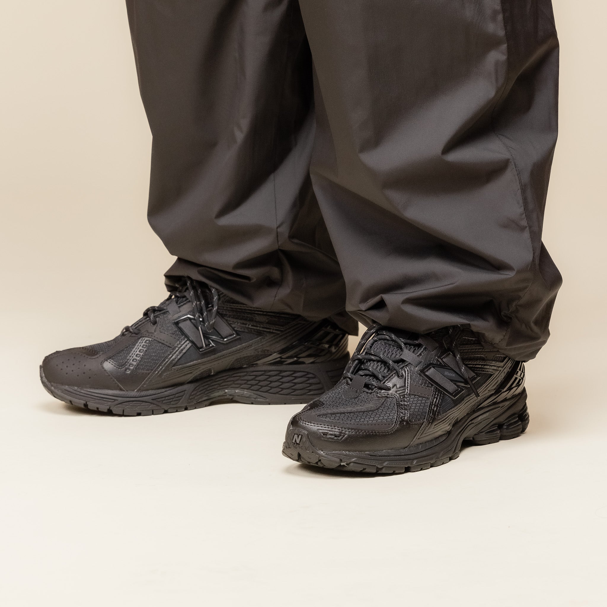 New Balance - 1906R - Triple Black M1906NJ