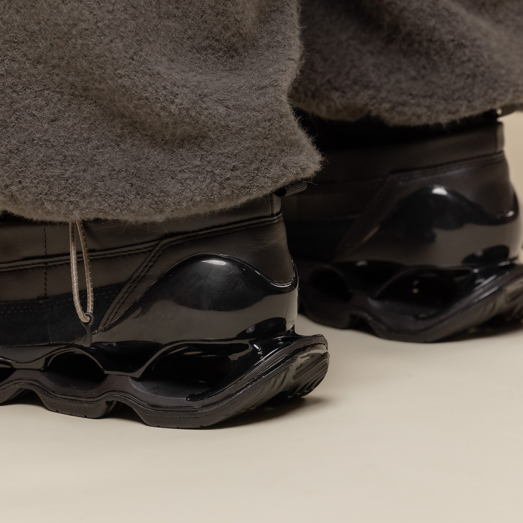 Mizuno - Wave Prophecy Moc Gore-Tex - Black