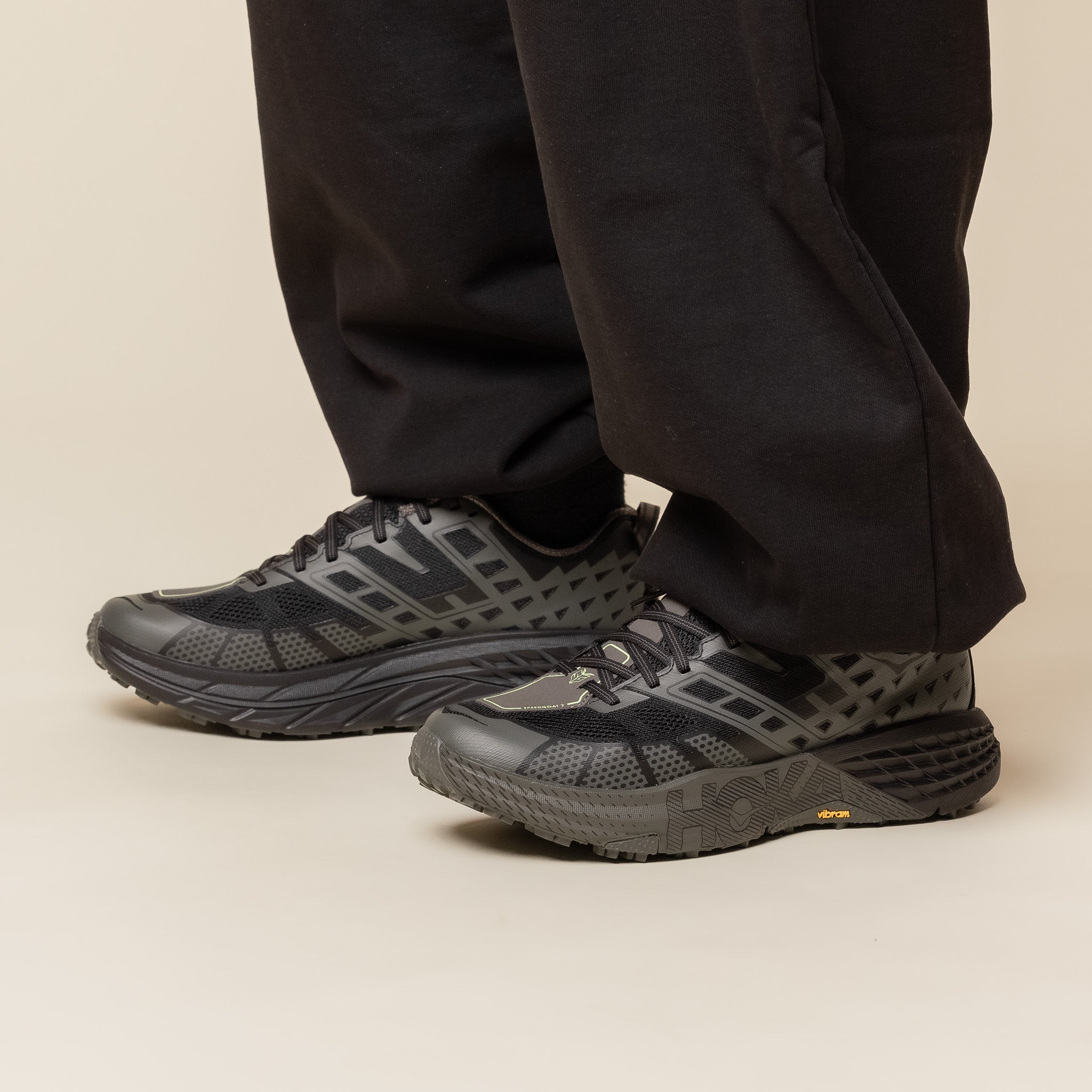 HOKA - U SPEEDGOAT 2 - Black / Asphalt Grey