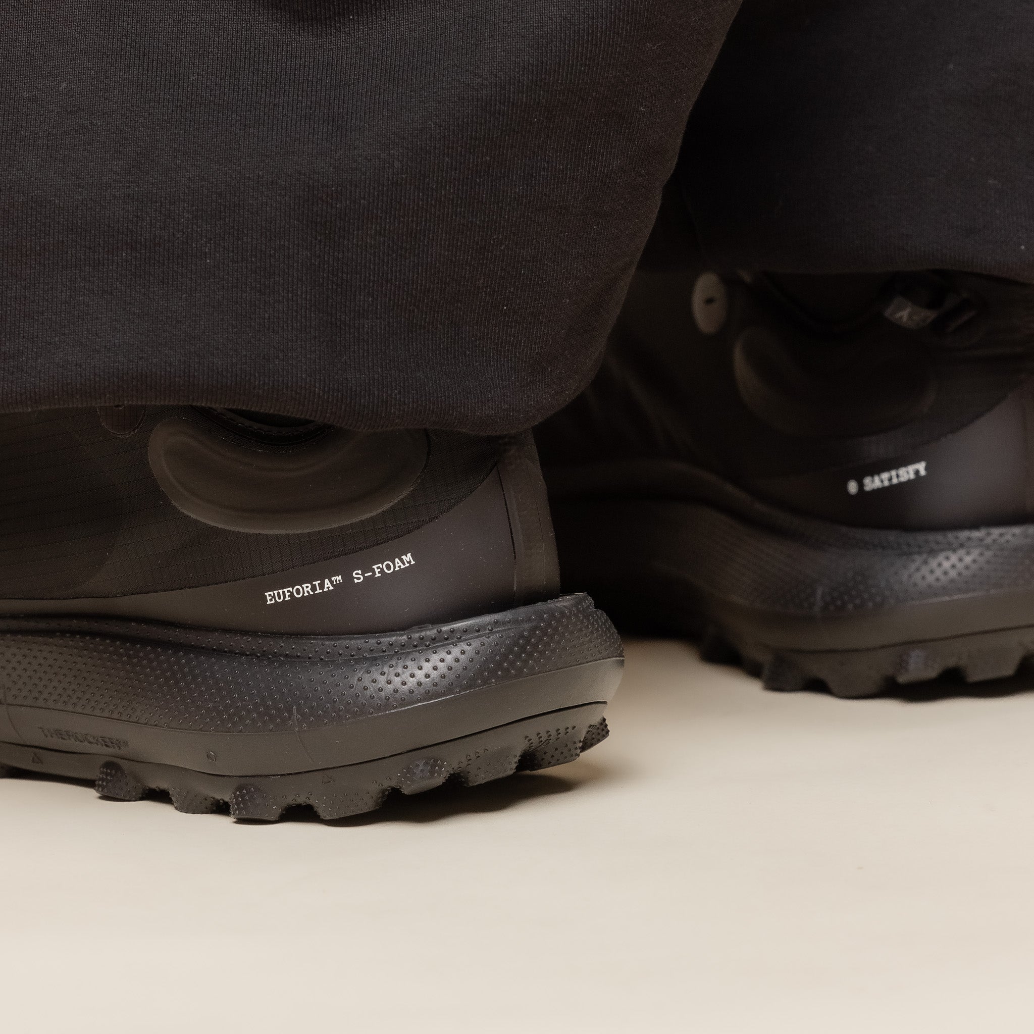 Satisfy - The ROCKER Trail Shoe - Jet Black