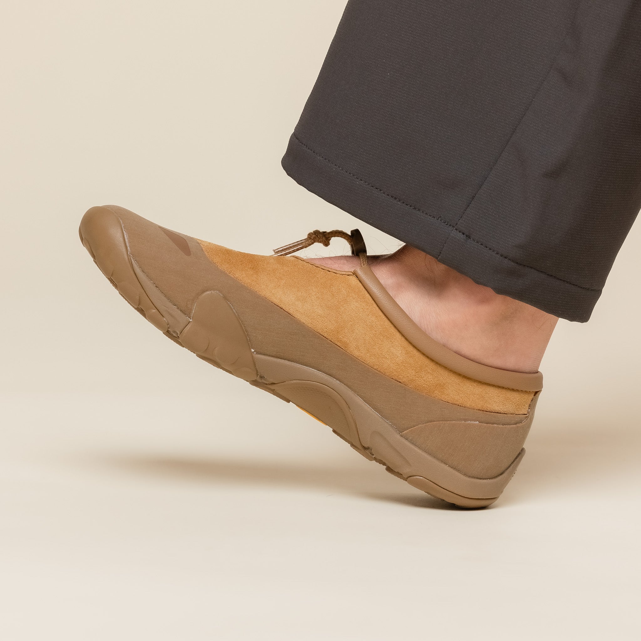 New Balance - MT10T - Stucco