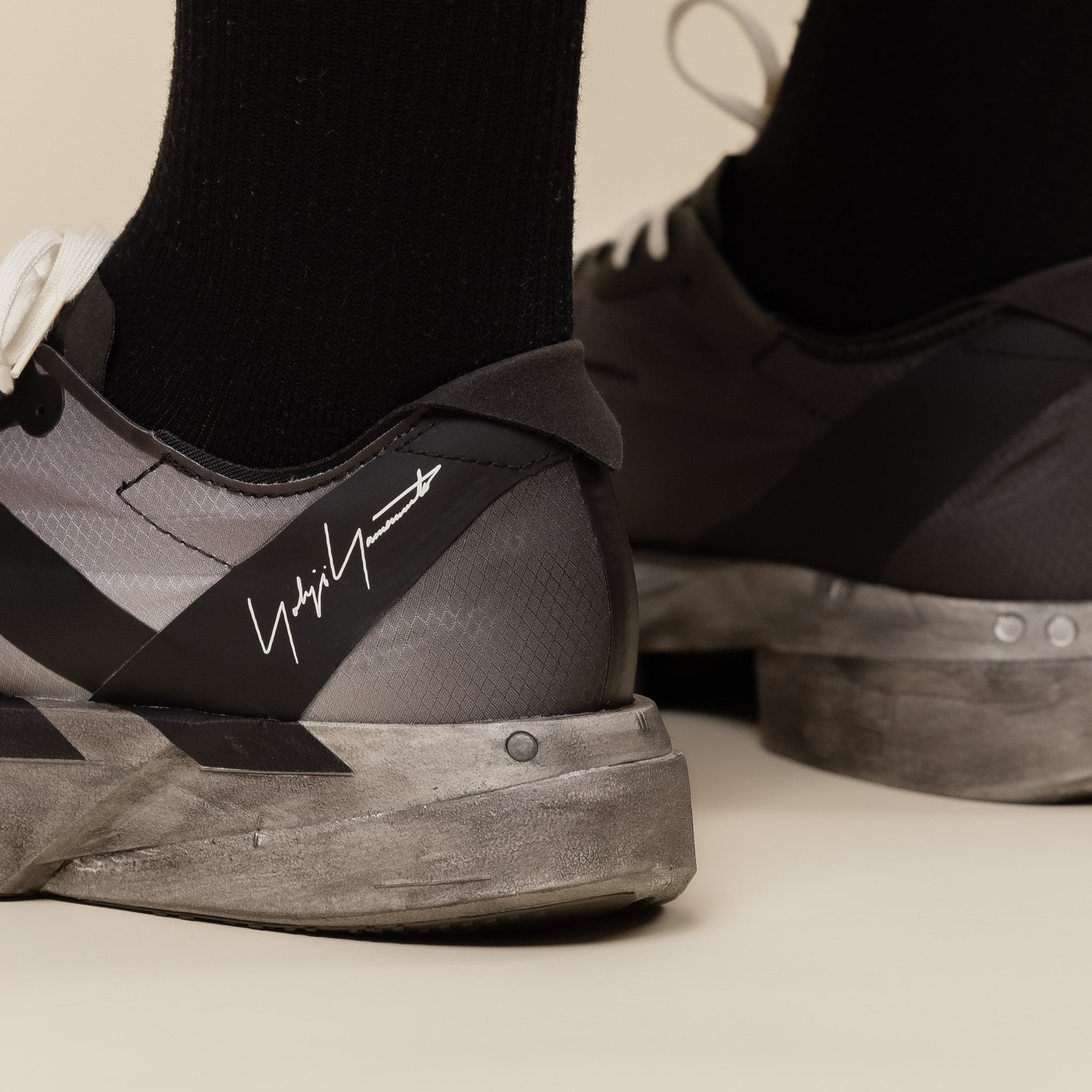 Adidas - Y-3 ADIOS PRO 4 - Black / Off White / Grey Five