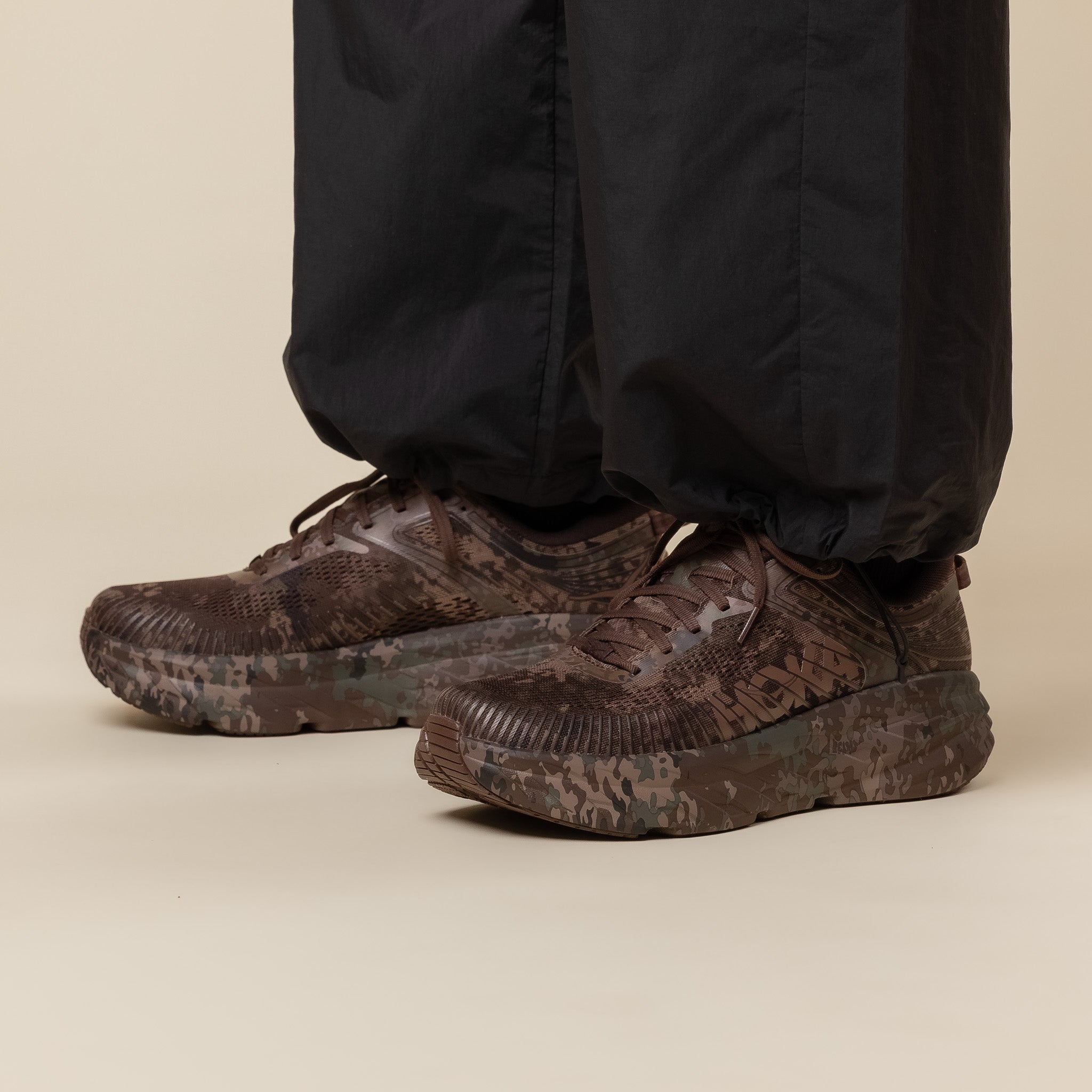 HOKA x BEAMS - Bondi 7 - Chestnut/Black Bean