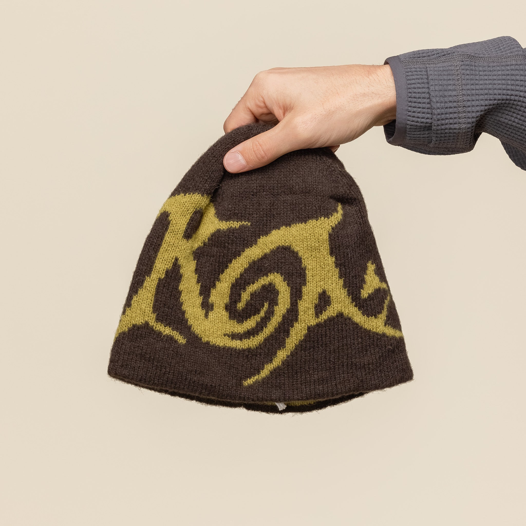 Roa Hiking - Graphic Beanie - Taupe Brown