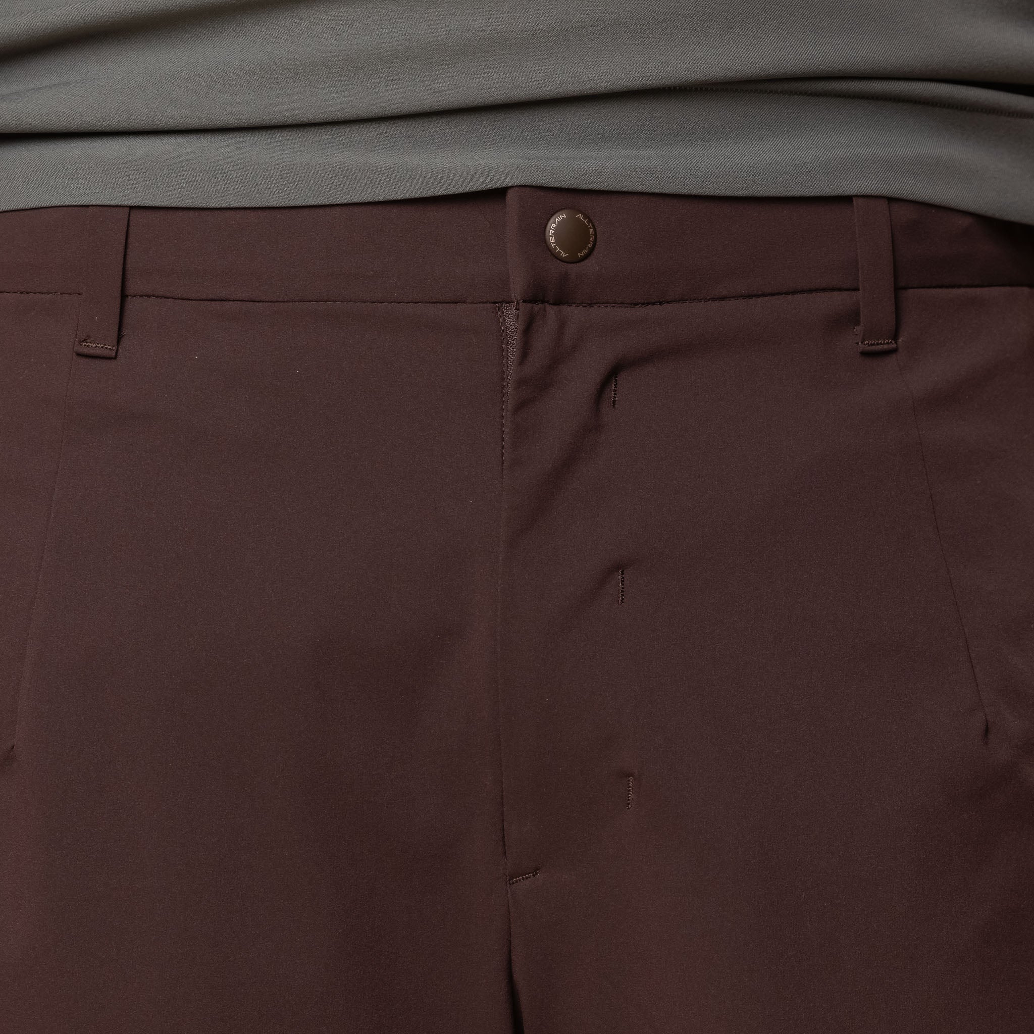 Descente Allterrain - Airflow Shorts - Deep Mahogany
