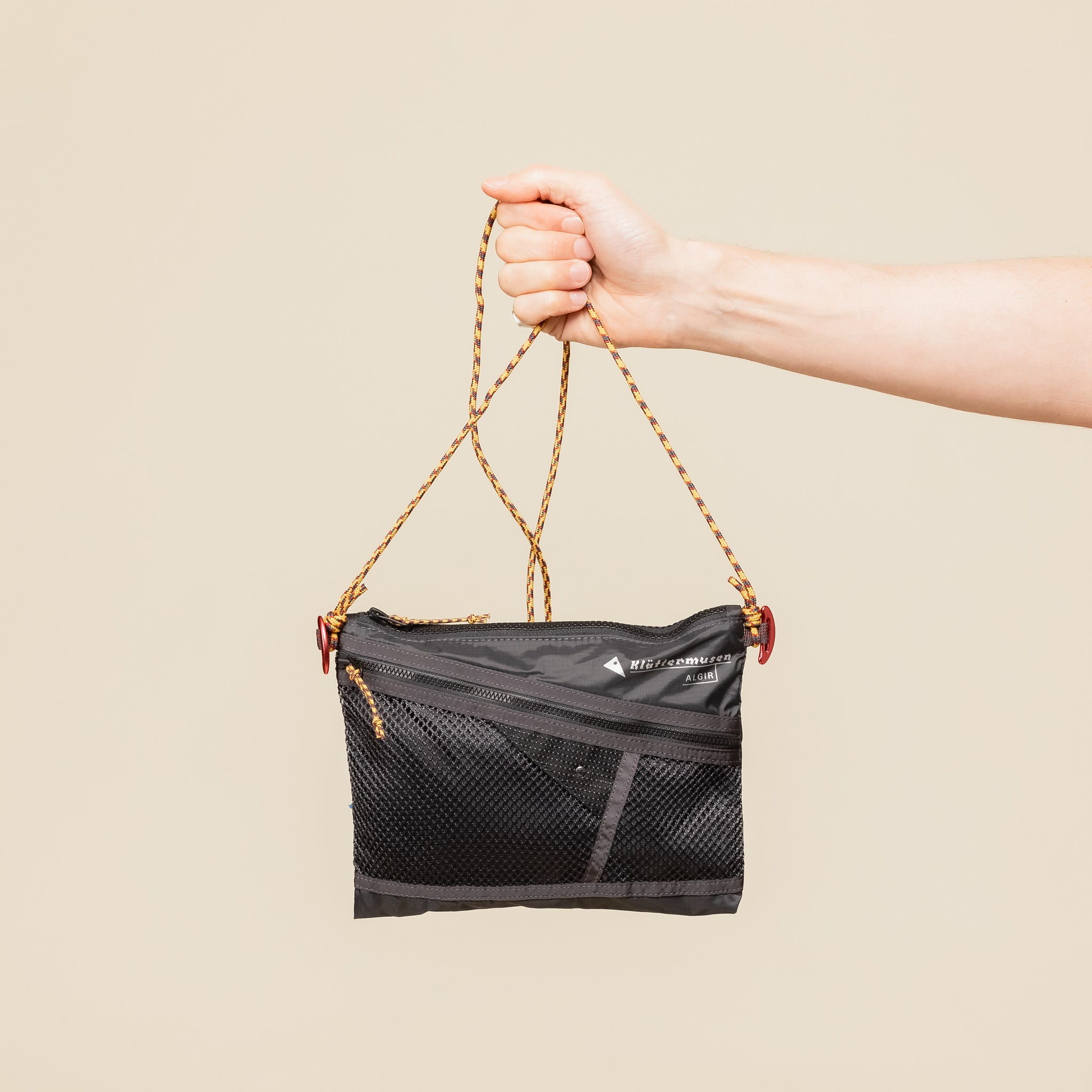 Klättermusen - Algir Accessory Bag Medium - Raven Black
