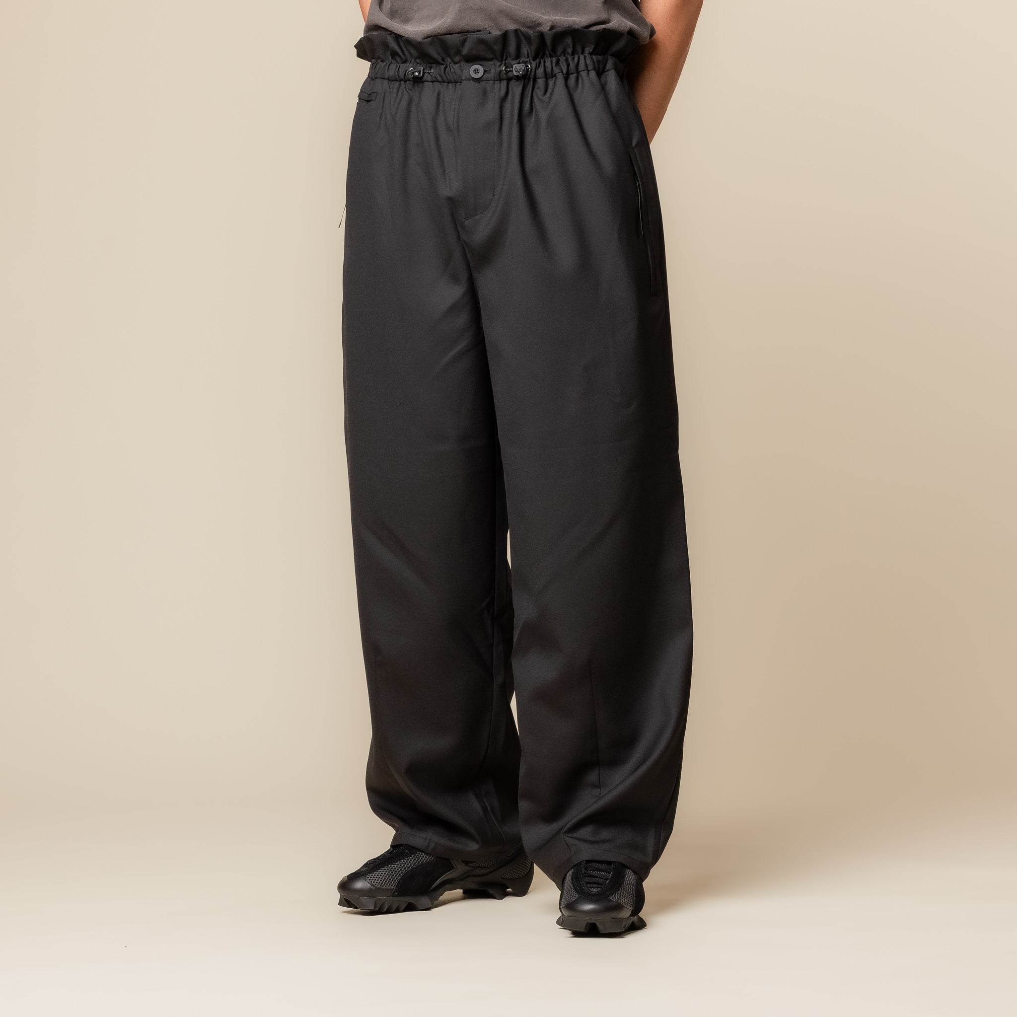 F/CE - Twistwool Wide Trousers - Black