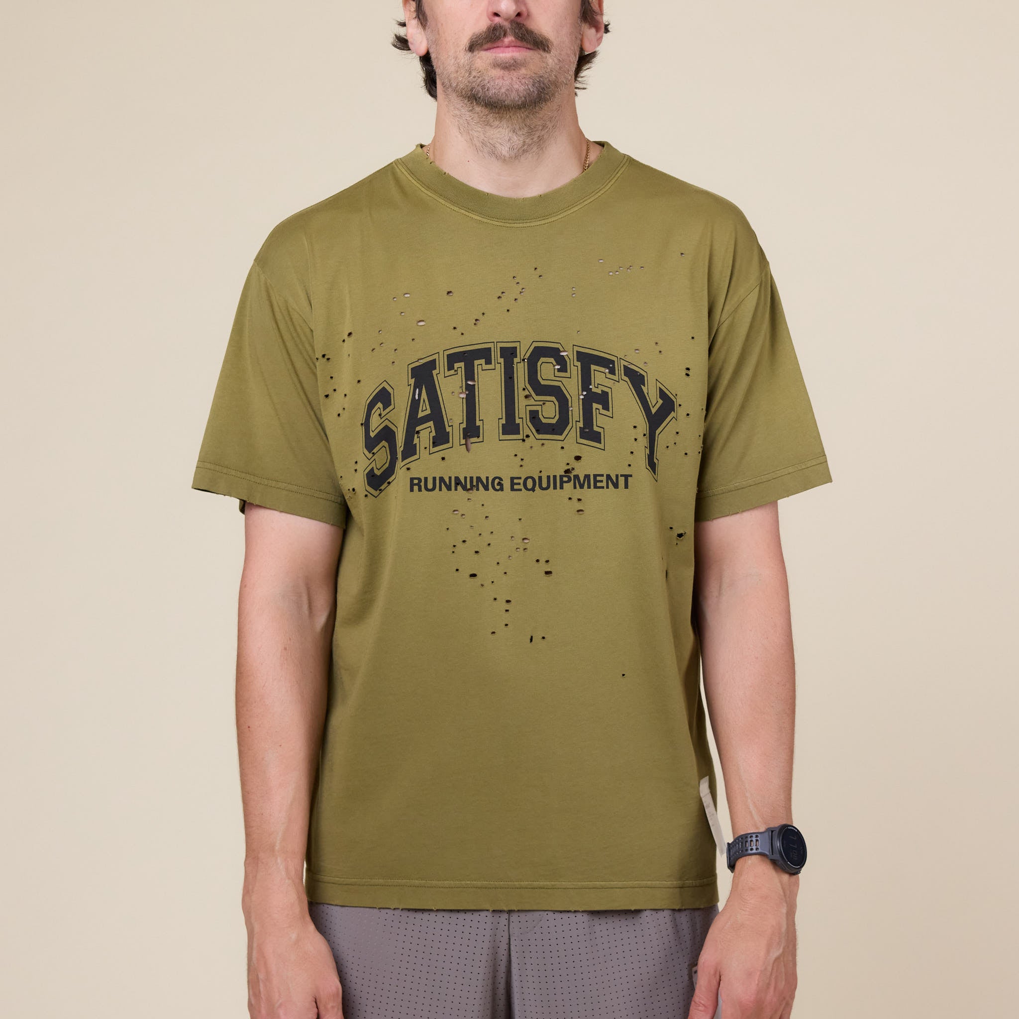 Satisfy Running - MothTech™ T‑Shirt - Sun Bleached Military Olive