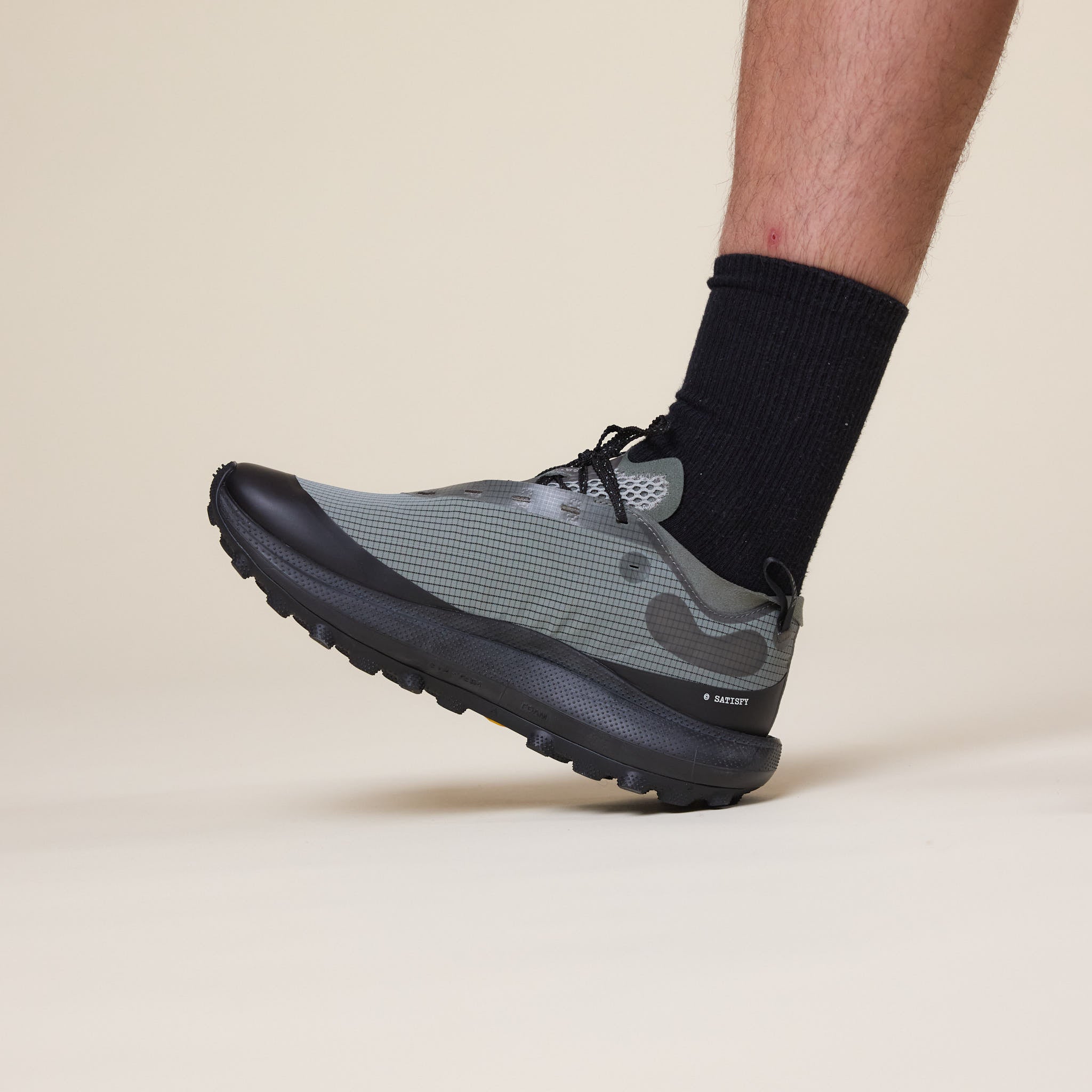 Satisfy - The ROCKER Trail Shoe - Shadow