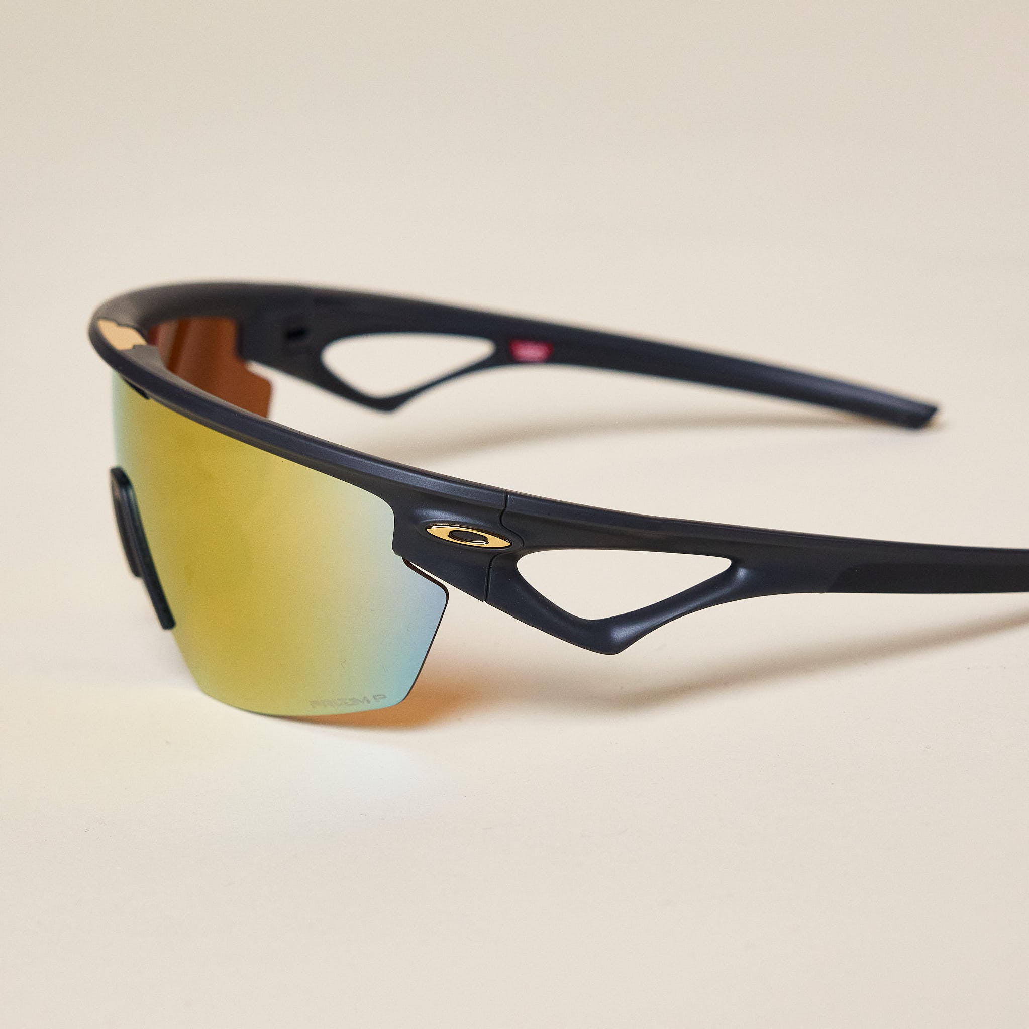 Oakley - Sphaera™️ Sunglasses - Matte Black Carbon / Prizm 24K Polarised