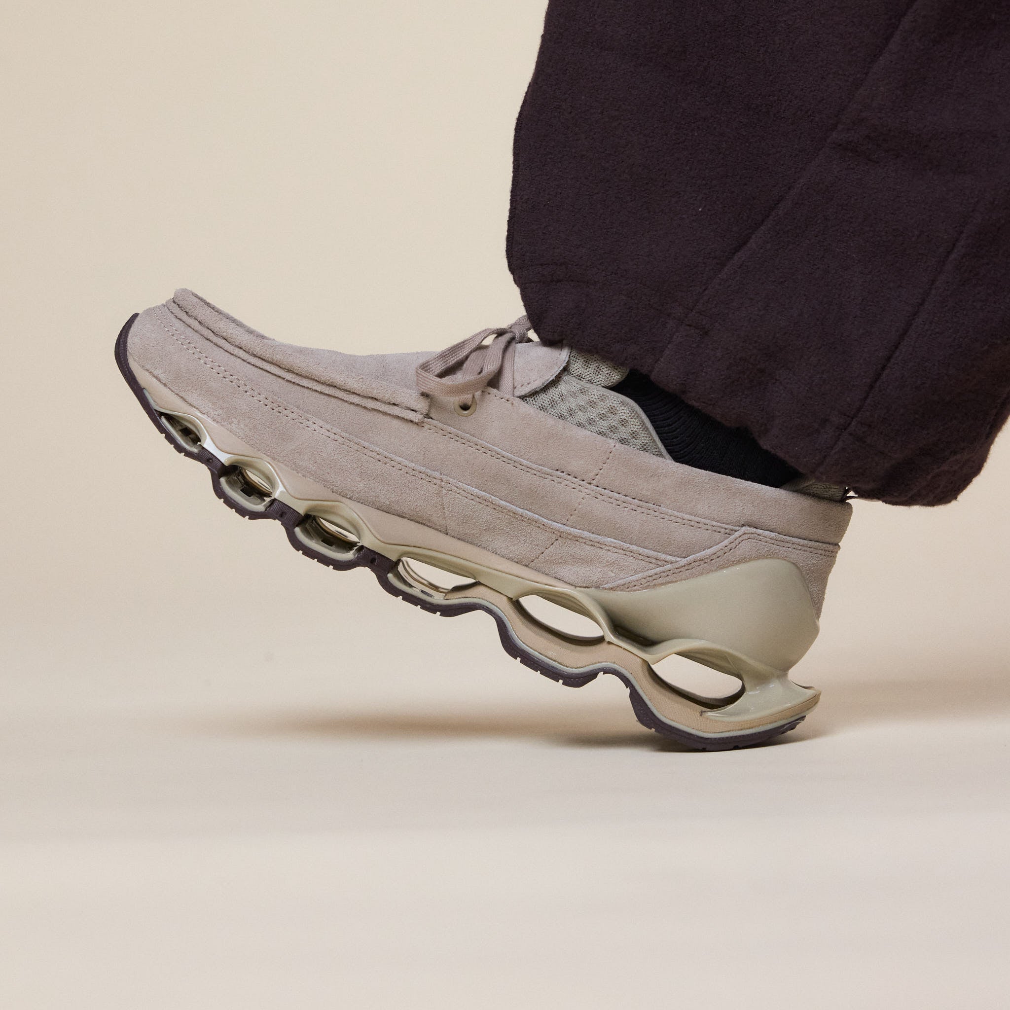 Mizuno - Wave Prophecy Moc Gore-Tex - Vintage Khaki / Mole