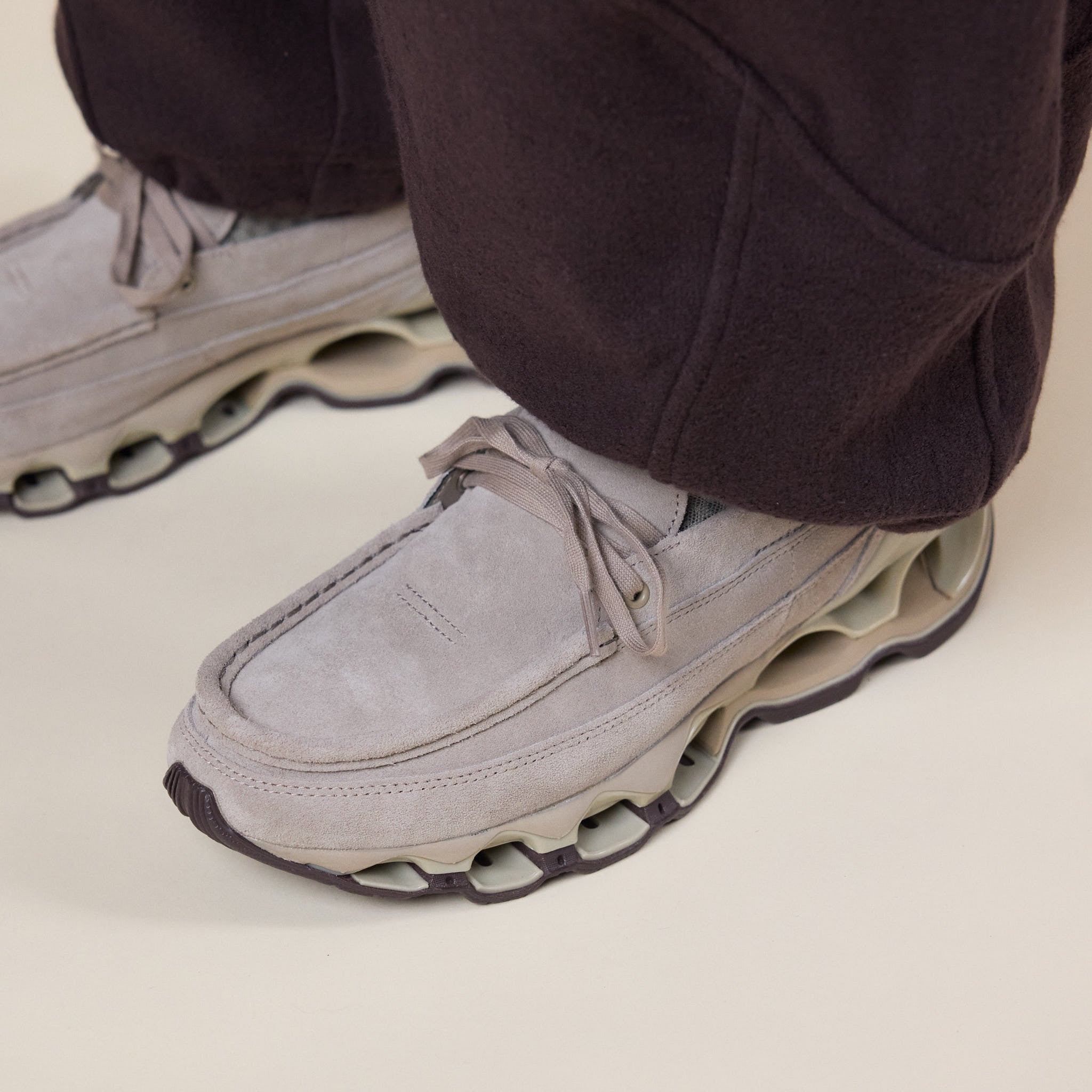 Mizuno - Wave Prophecy Moc Gore-Tex - Vintage Khaki / Mole