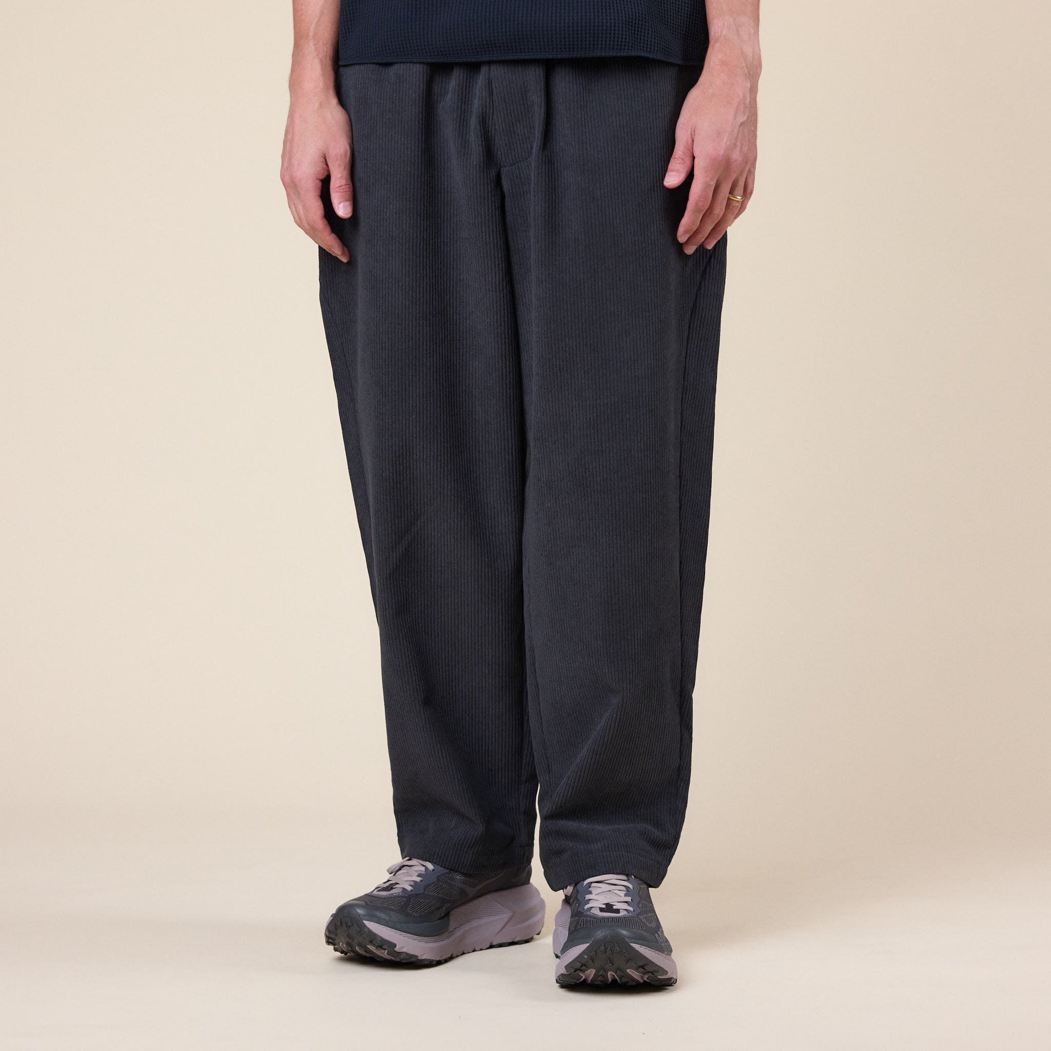 Goldwin - Fine Wale Corduroy Straight Pants - Black