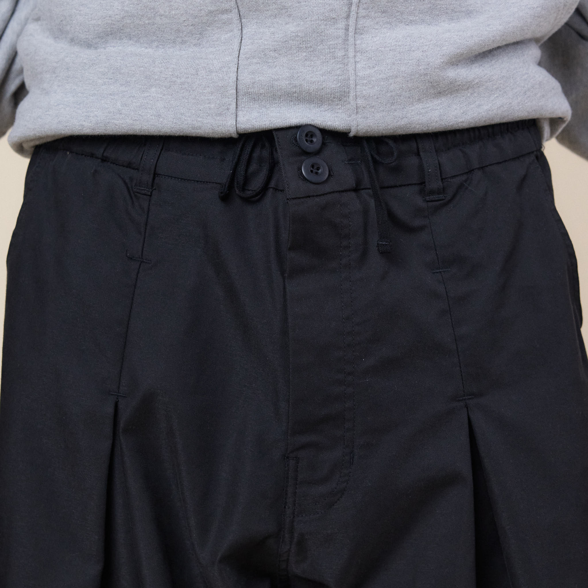 Anglan - Unbalance Long Tuck Balloon Pants - Black