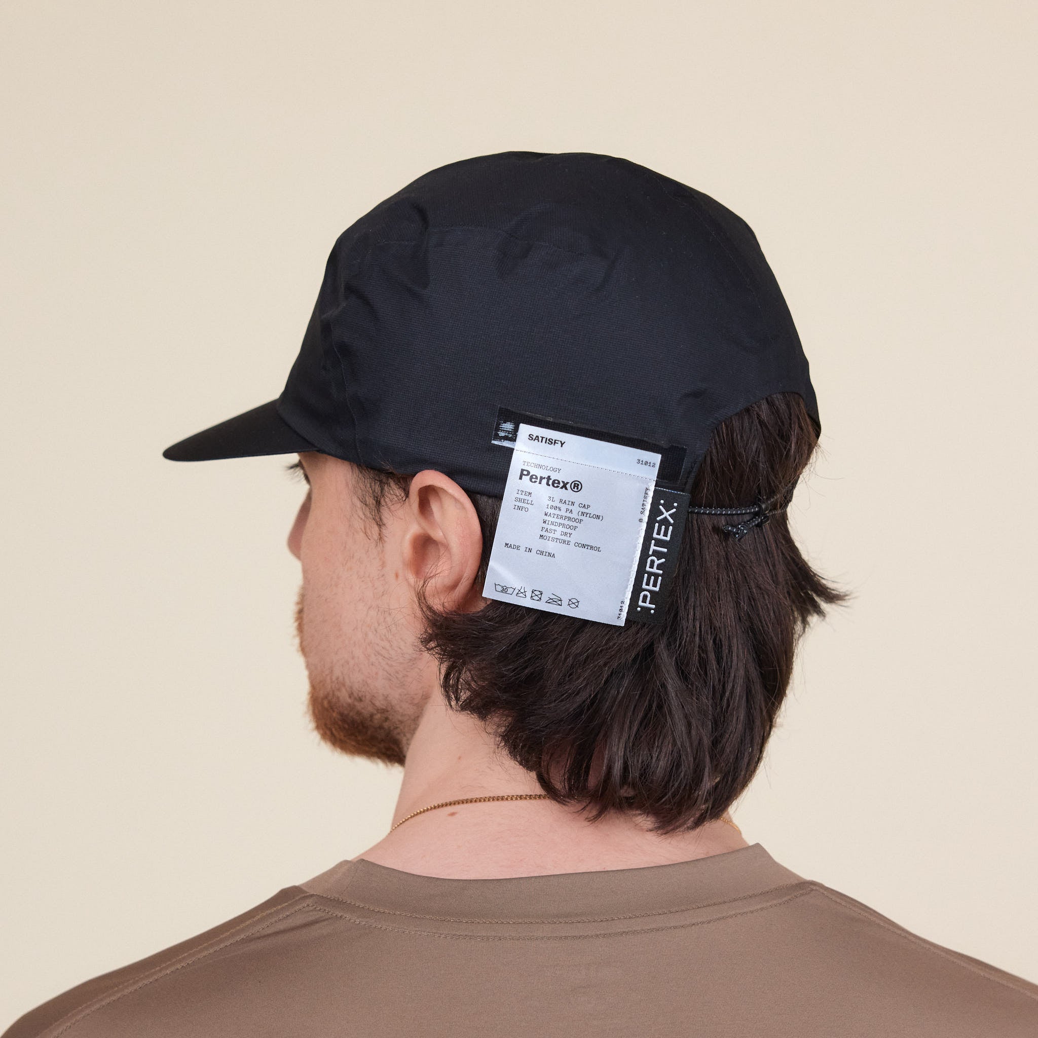 Satisfy Running - Pertex 3L Rain Cap - Black