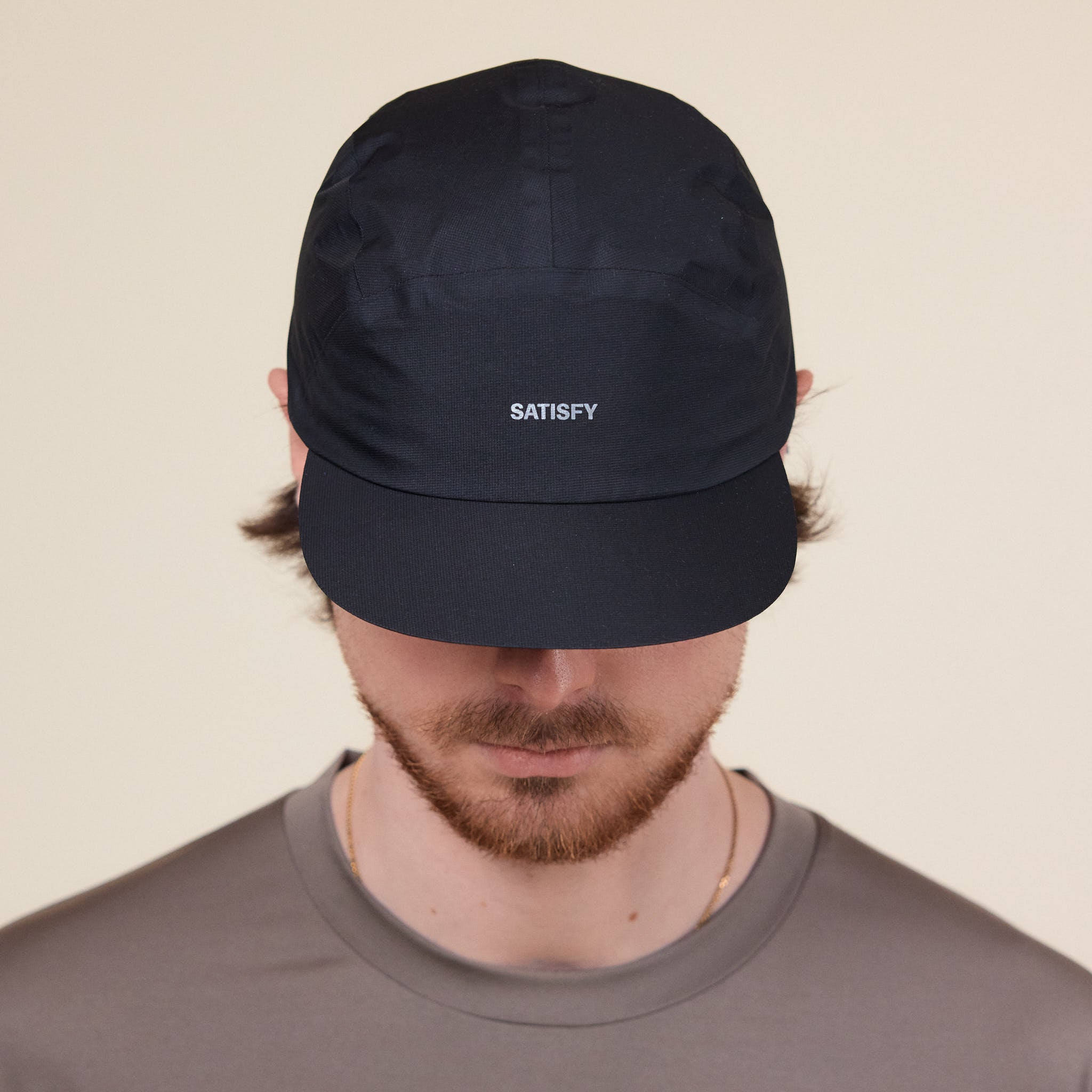 Satisfy Running - Pertex 3L Rain Cap - Black