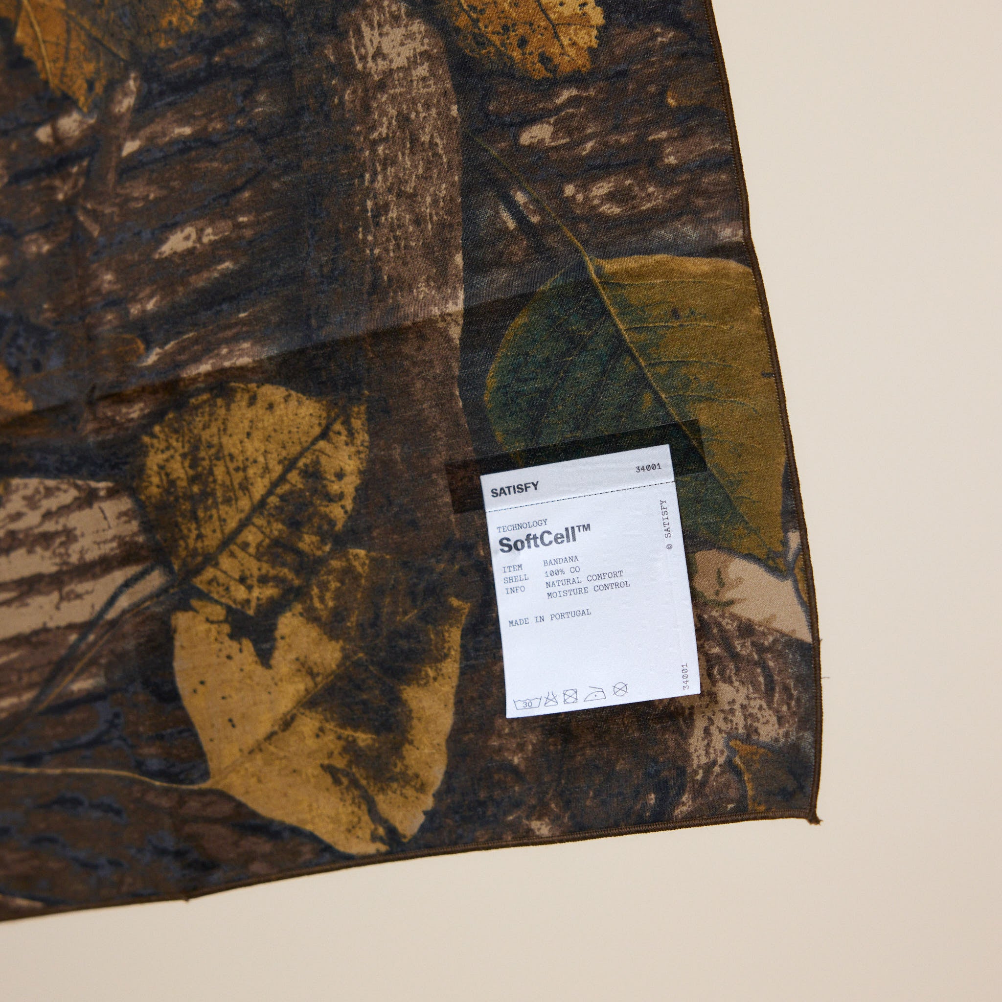 Satisfy Running - SoftCell™ Bandana - Camo Leaves