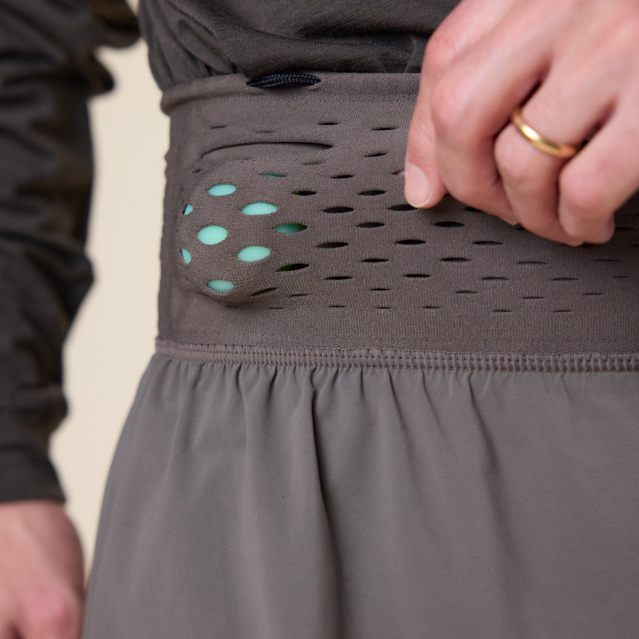 Gnuhr - Warp Short Short - Bungee Cord