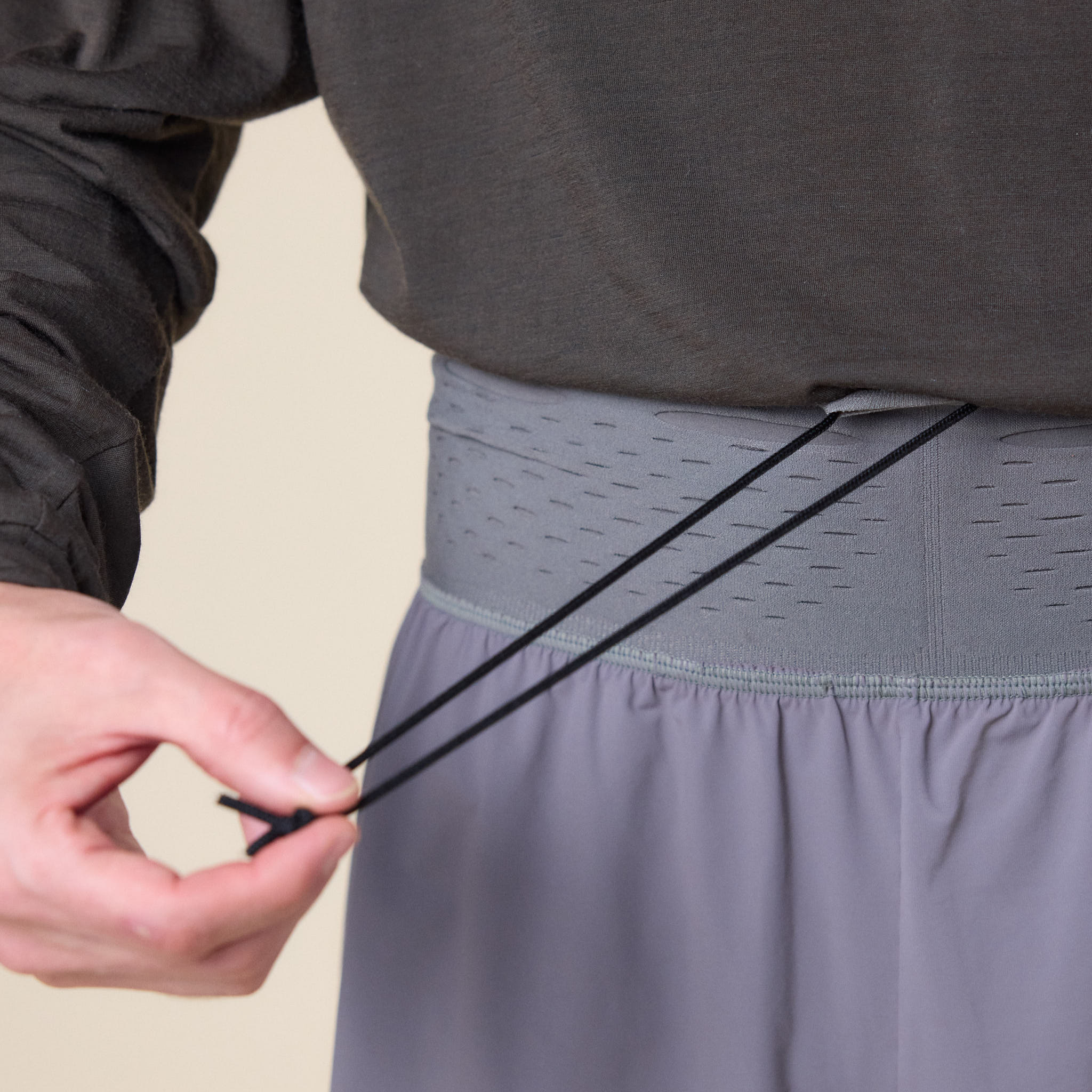 Gnuhr - Warp Short Short - Charcoal Grey