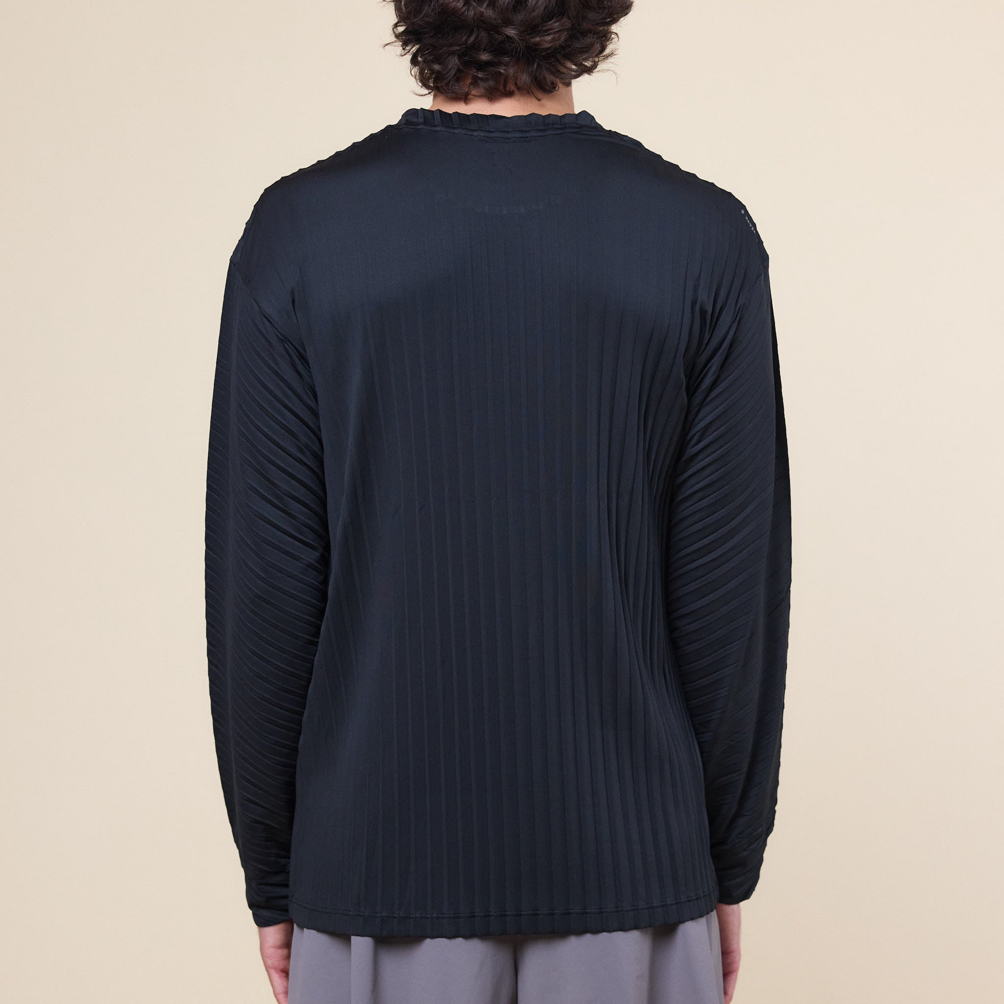 Satisfy Running - AuraLite™ Pleated Long Sleeve T-Shirt - Black