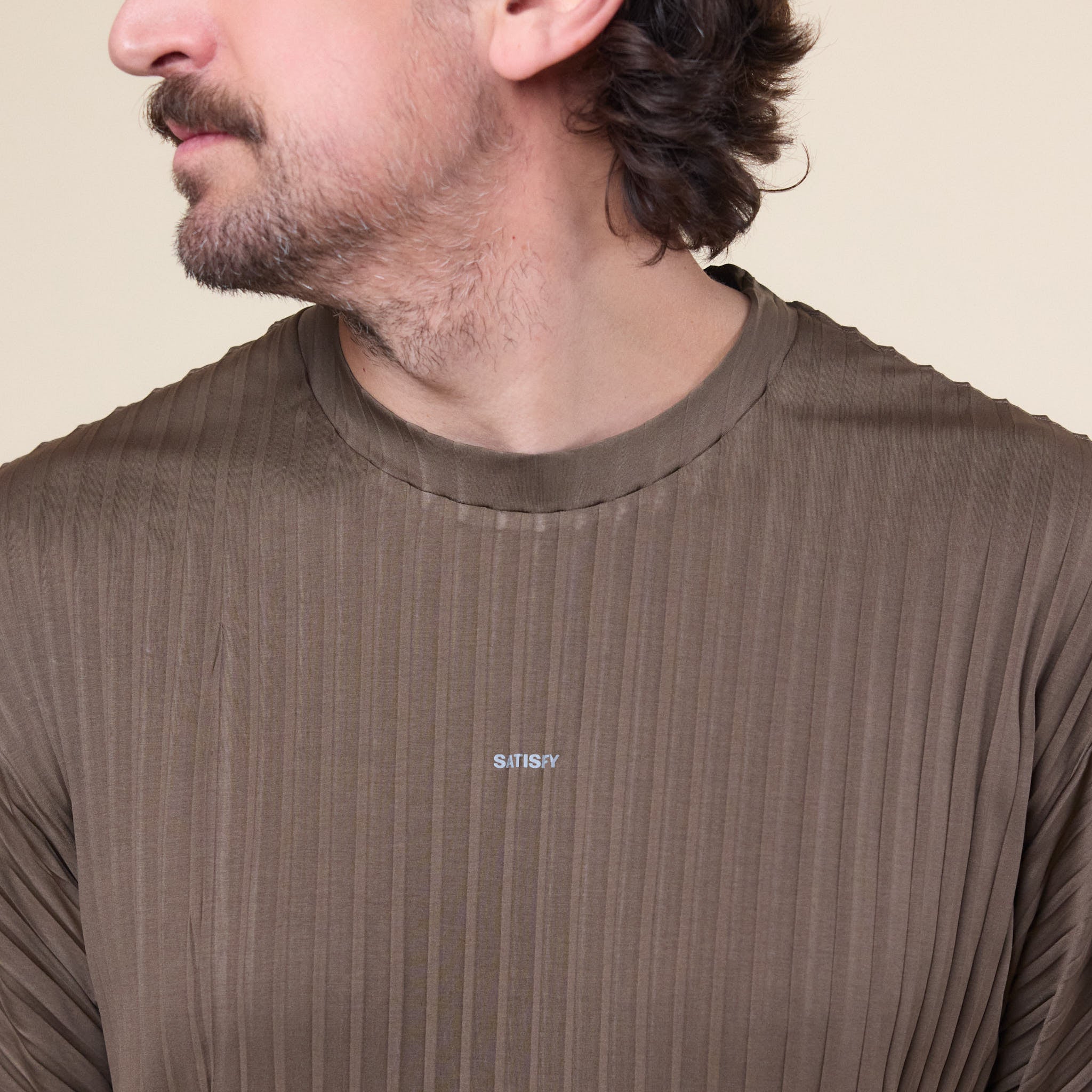 Satisfy Running - AuraLite™ Pleated T-Shirt - Olive