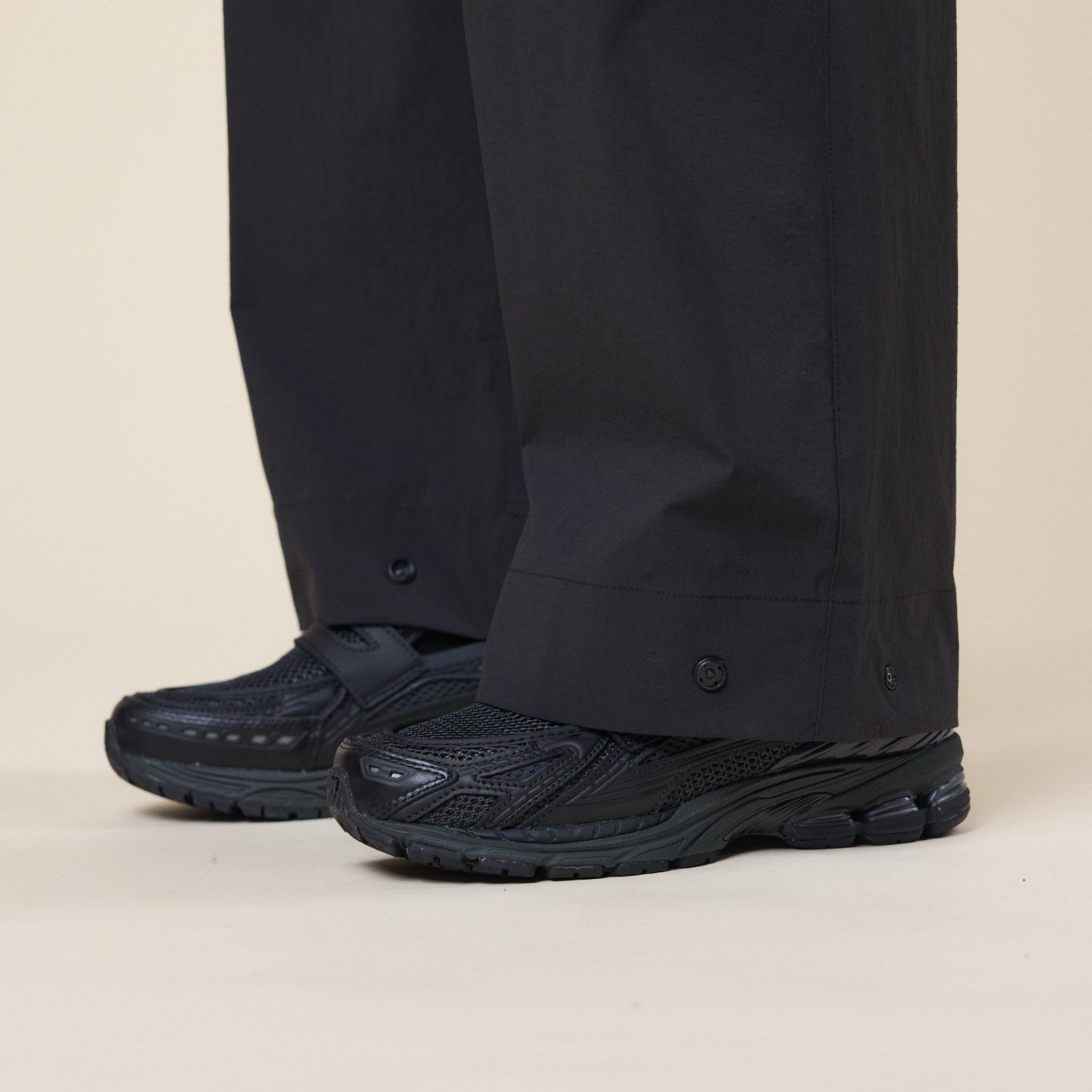 New Balance - 1906L Loafer Trainers - Black-Top Phantom