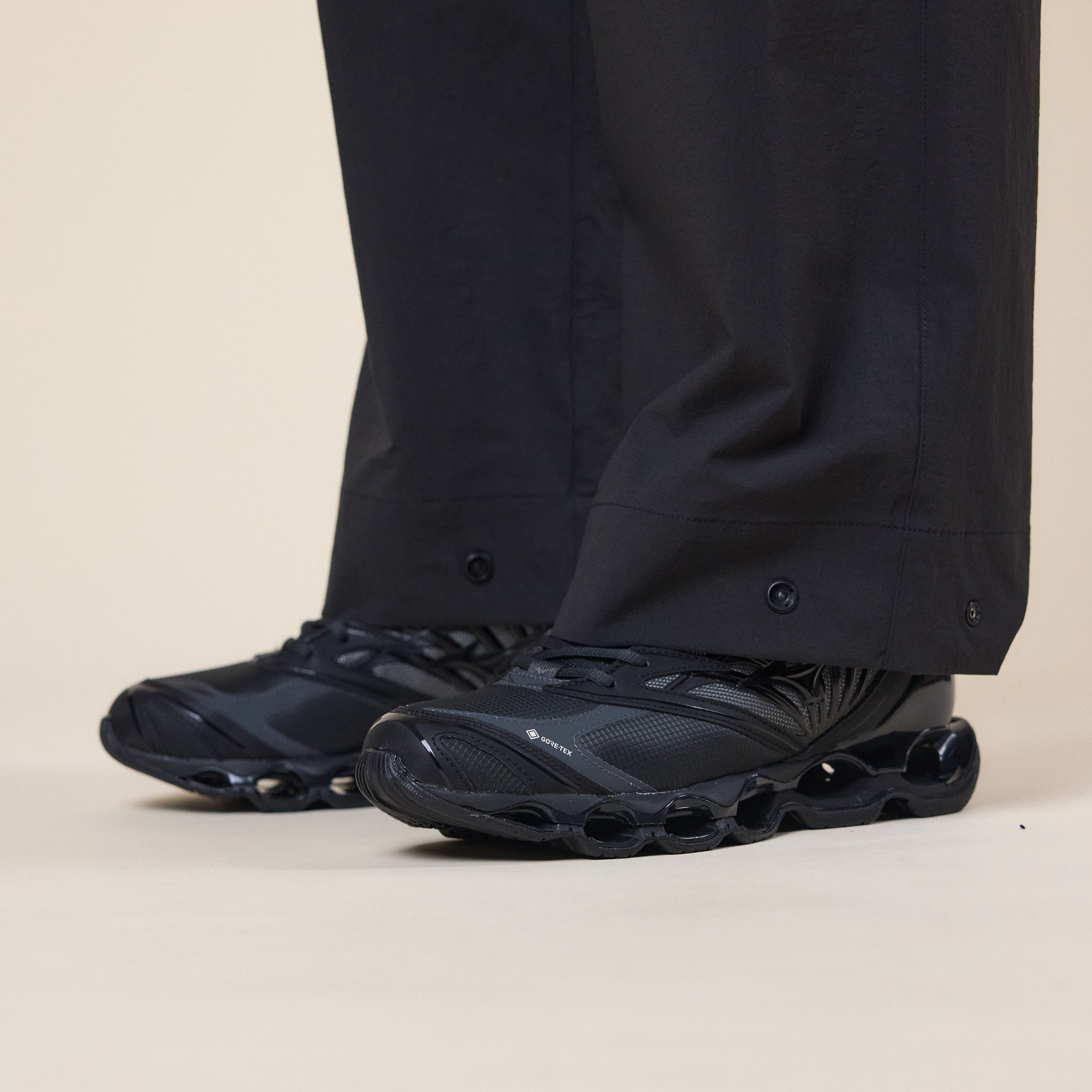 Mizuno - Wave Prophecy LS Gore-Tex - Black Sand / Black