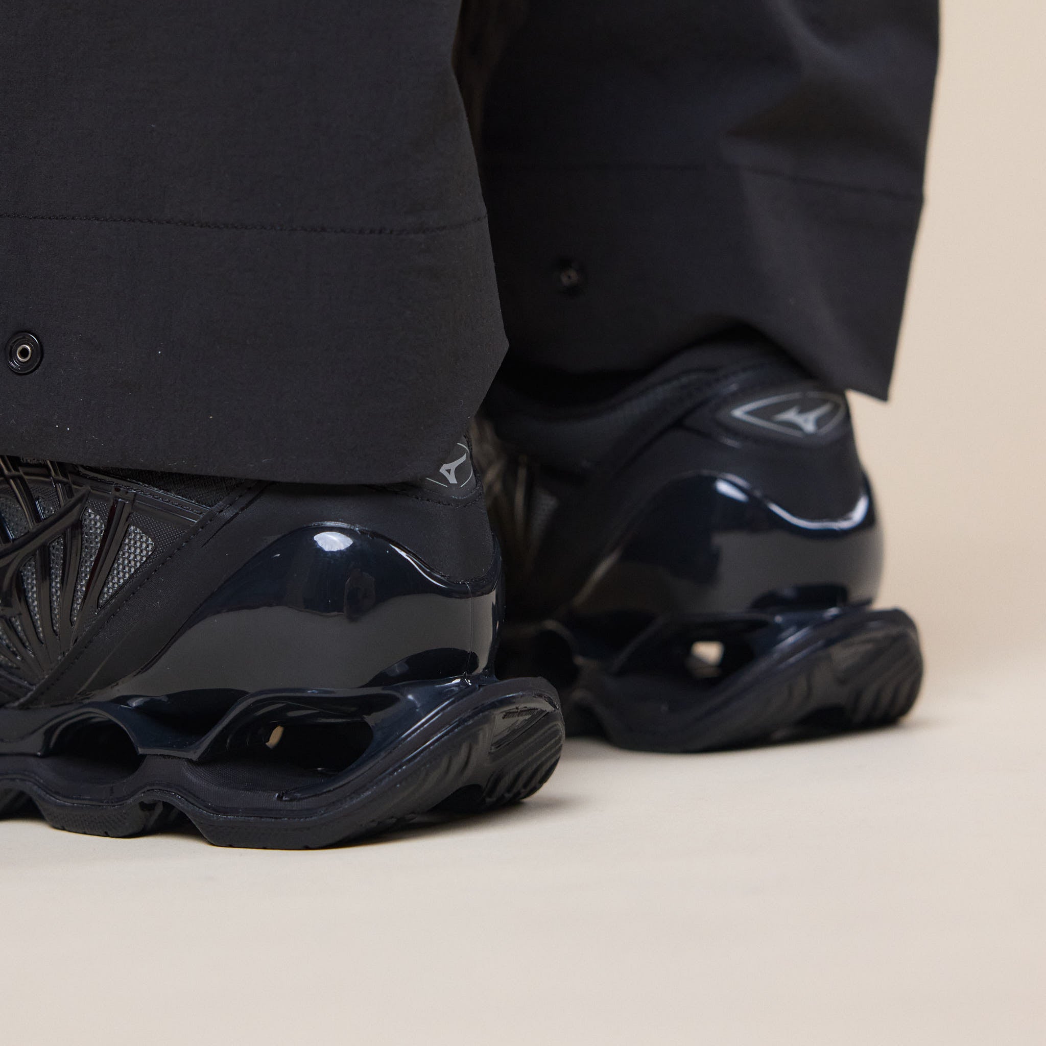 Mizuno - Wave Prophecy LS Gore-Tex - Black Sand / Black