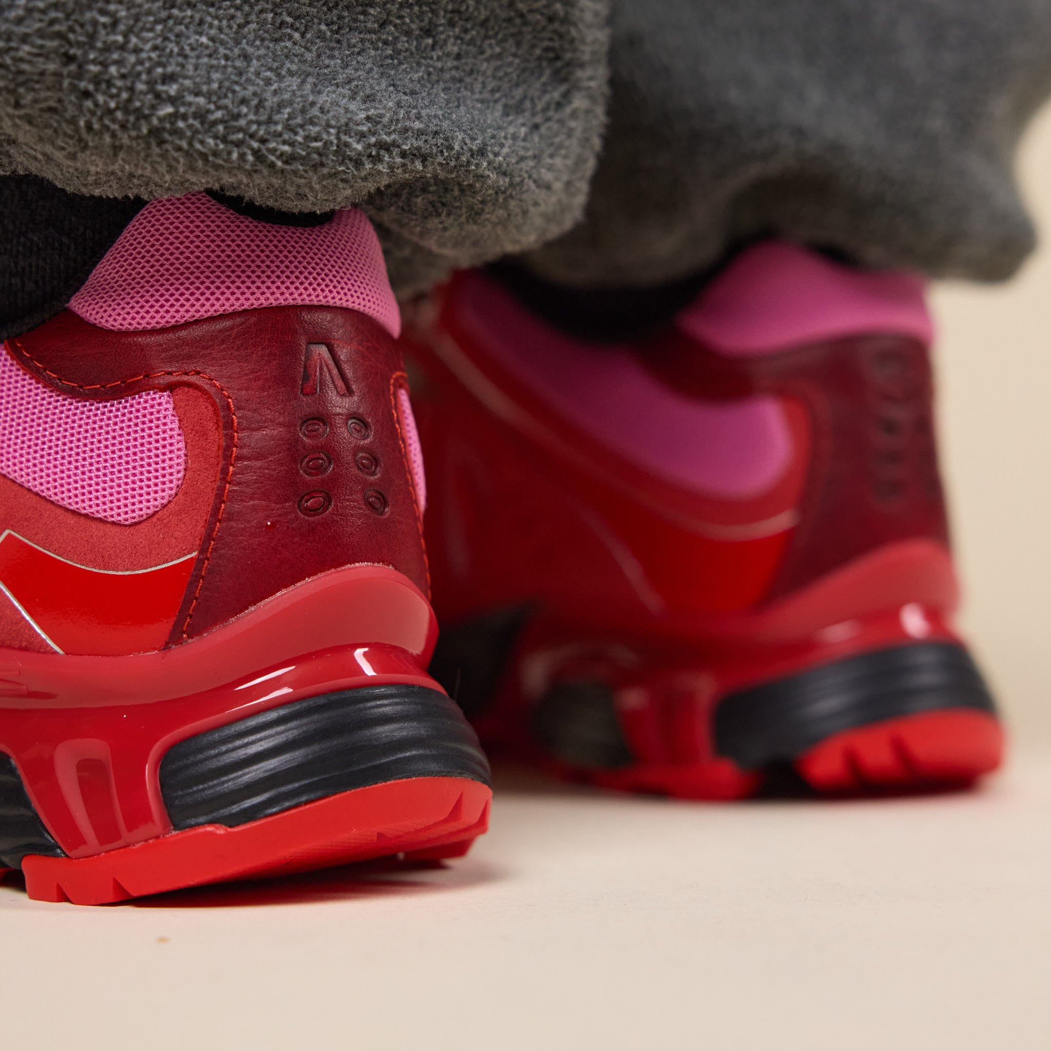 Salomon x Aries - XT Whisper - Fiery Red / Fuchsia Pink