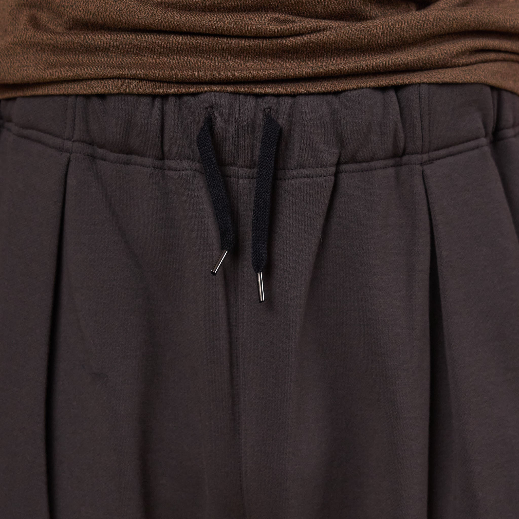 Still by Hand -Wide Sweat Pants - Brown Charcoal