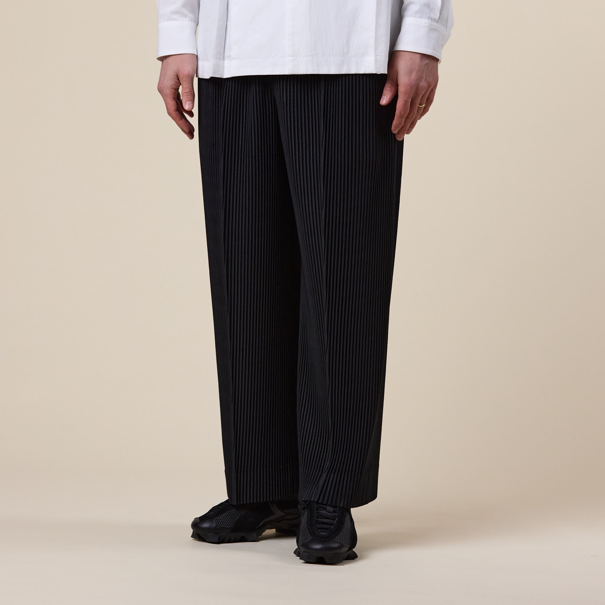 Homme Plissé Issey Miyake - Straight Leg Pleated Trousers with Centre Crease - Black