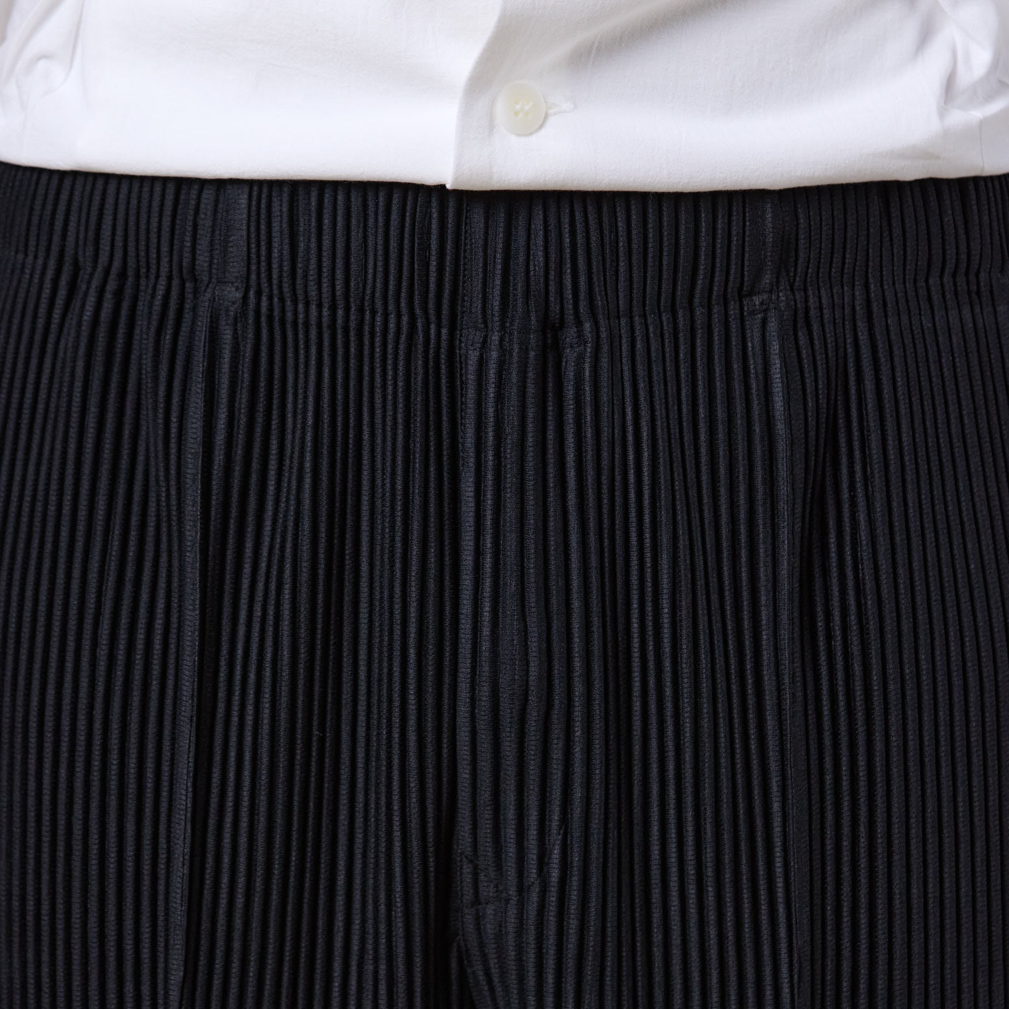 Homme Plissé Issey Miyake - Straight Leg Pleated Trousers with Centre Crease - Black